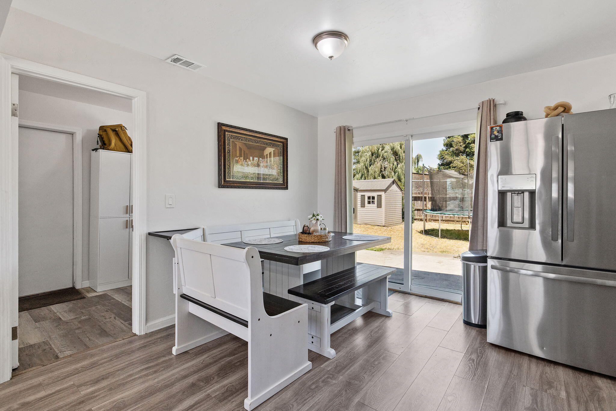 1704 S Santa Fe St, Visalia, CA 93292