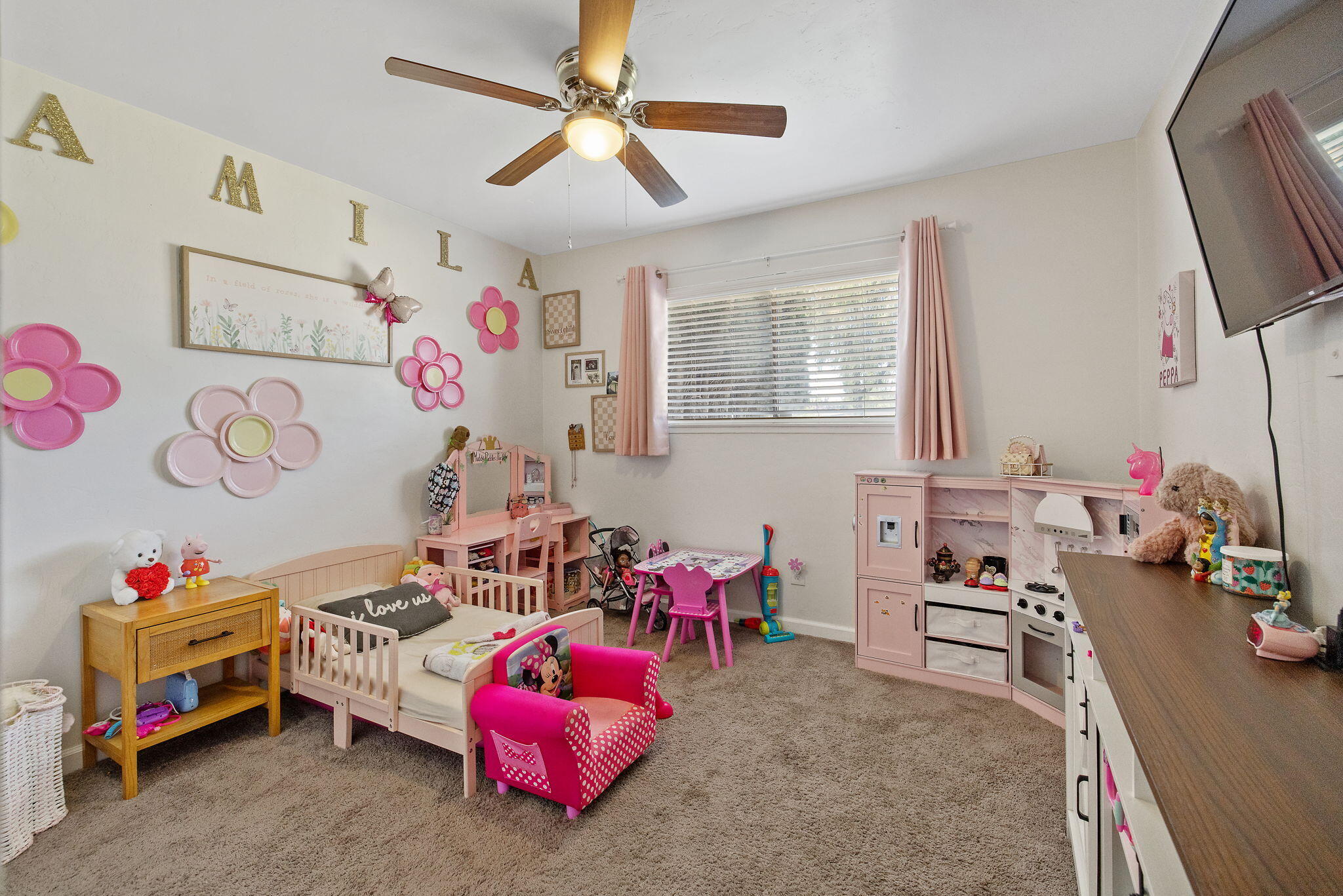 1704 S Santa Fe St, Visalia, CA 93292