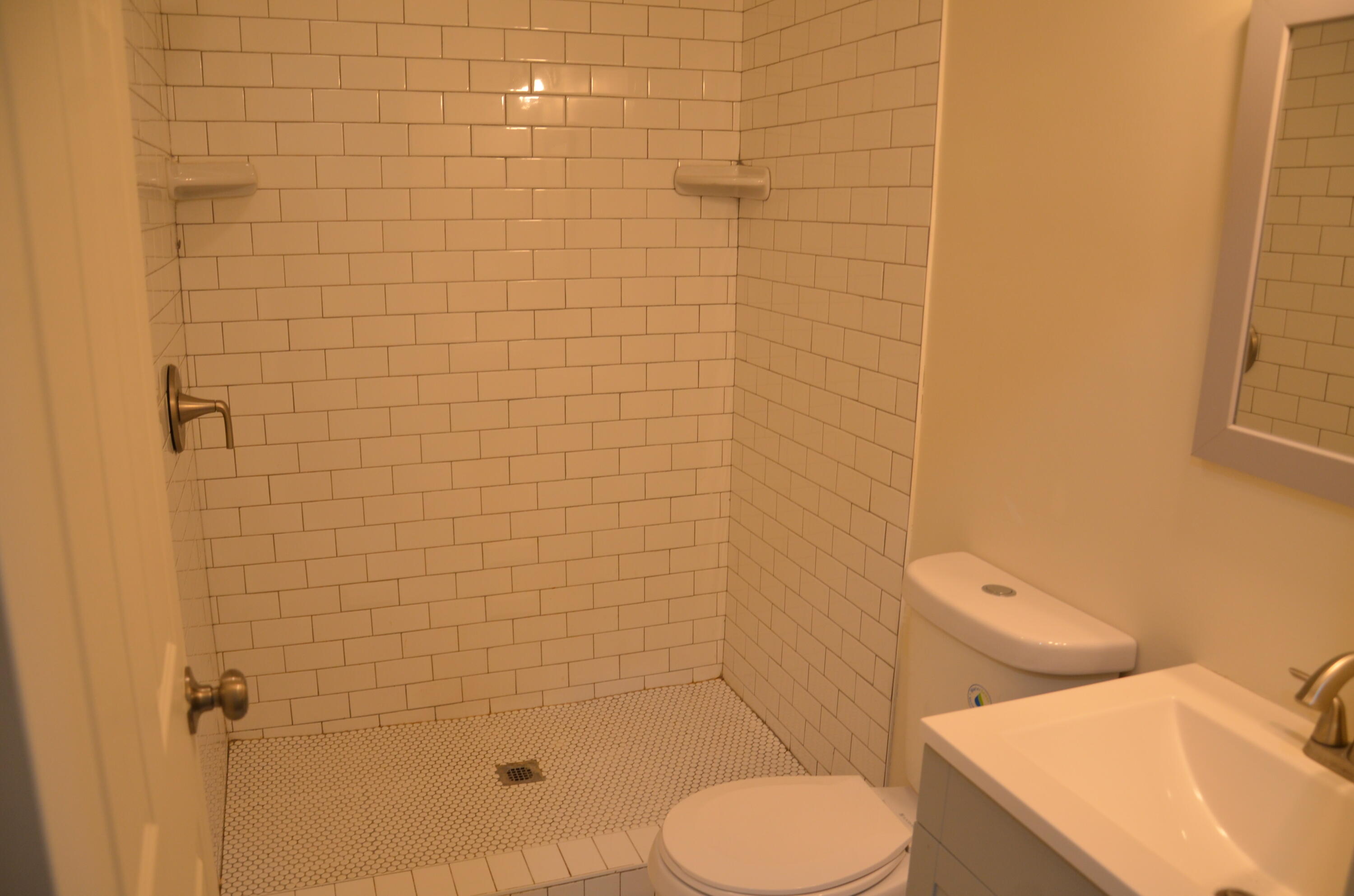 648 B St, Lemoore, CA 93245