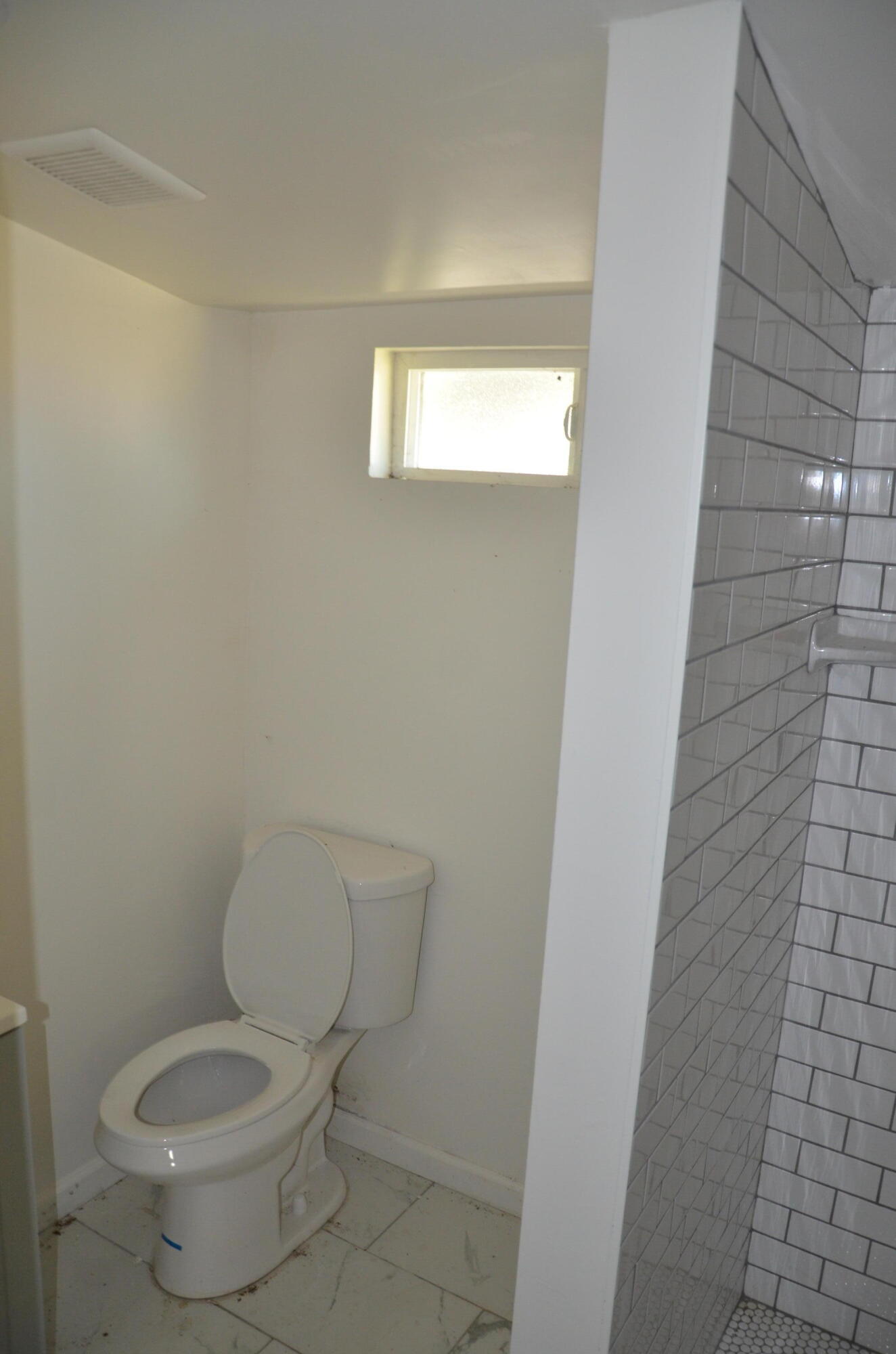 648 B St, Lemoore, CA 93245