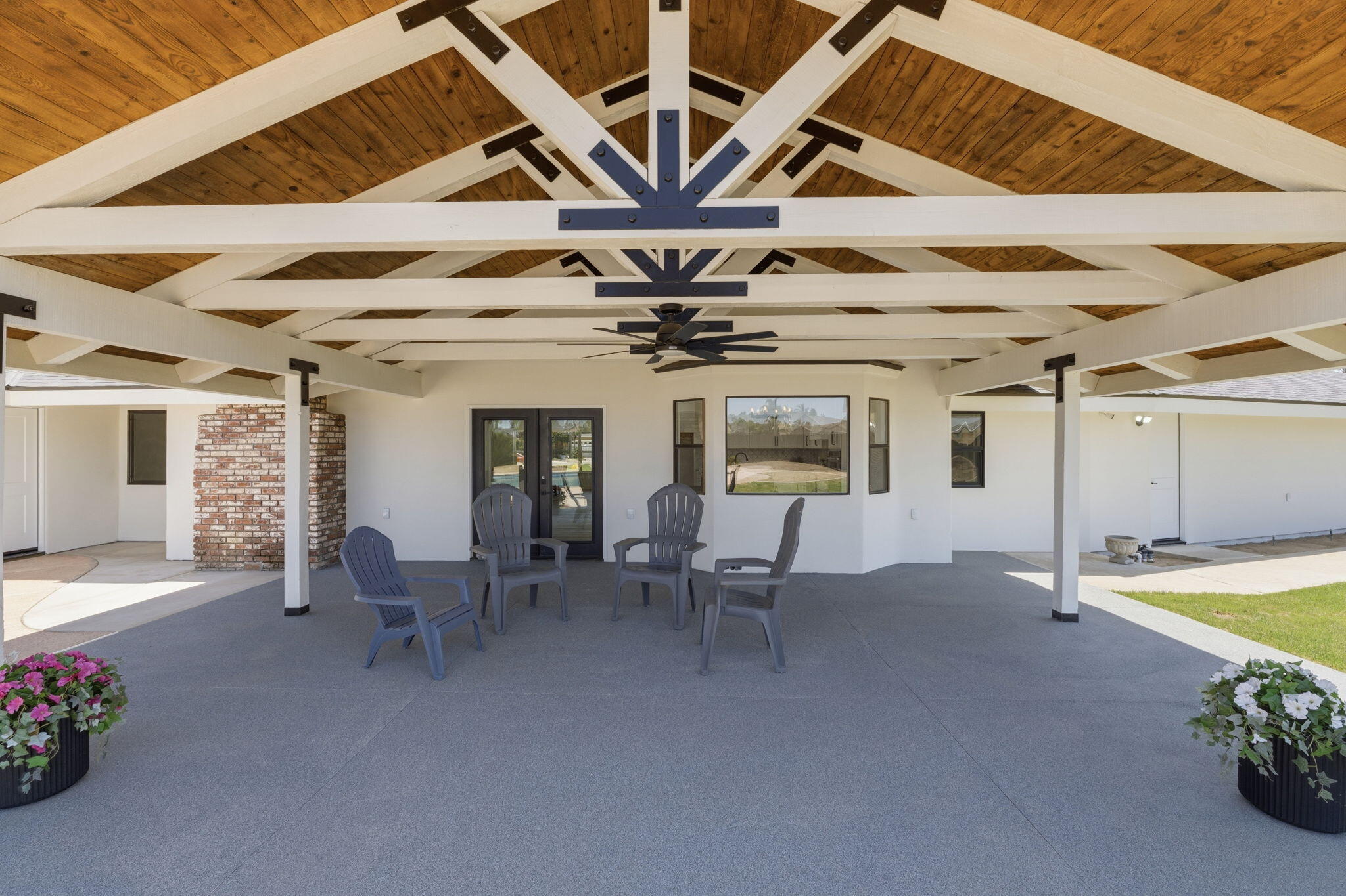 1023 N Euclid Ave, Dinuba, CA 93618