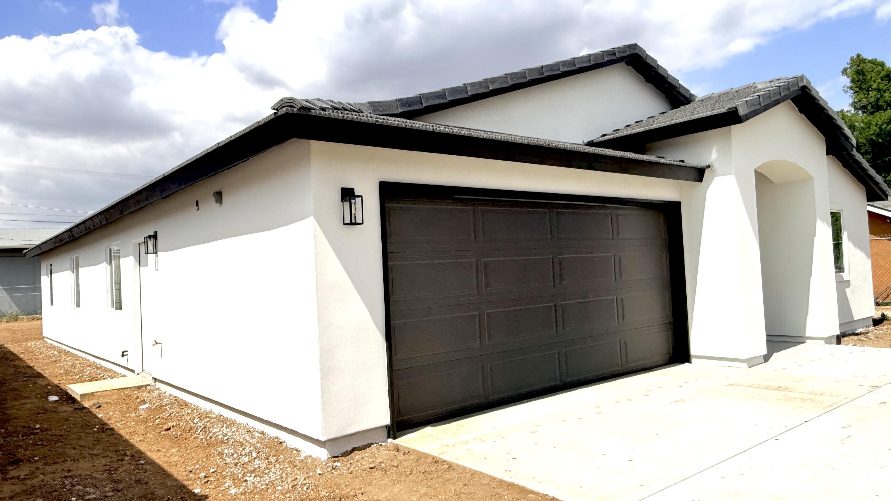 23078 Lawson Ave, Strathmore, CA 93267