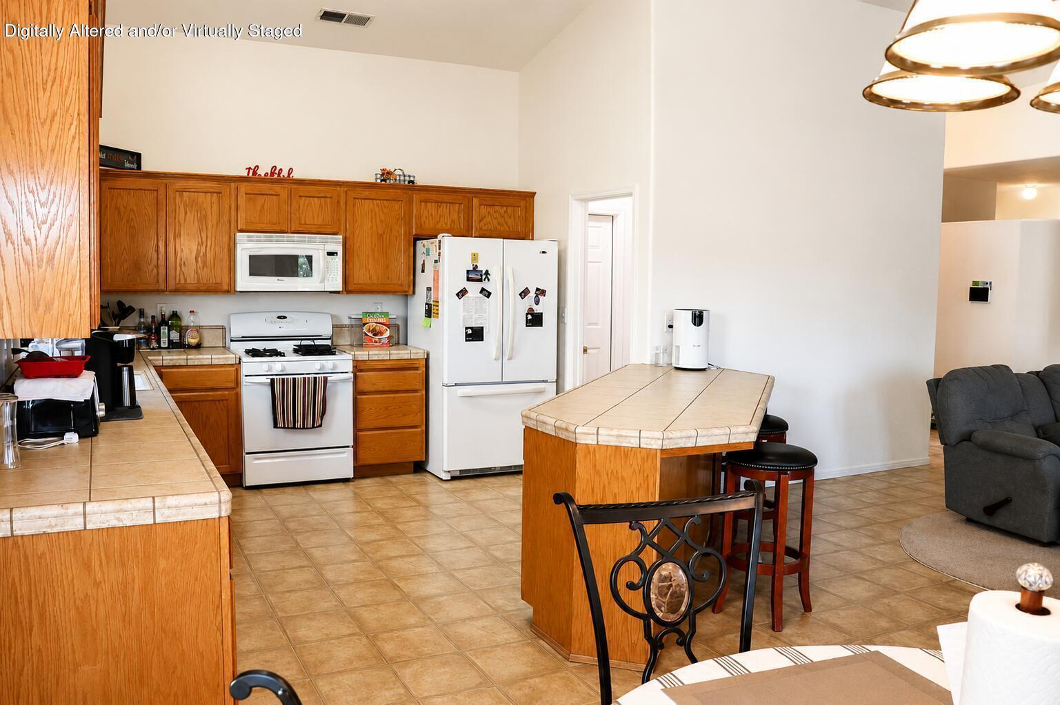 2052 W Orange Ave, Porterville, CA 93257
