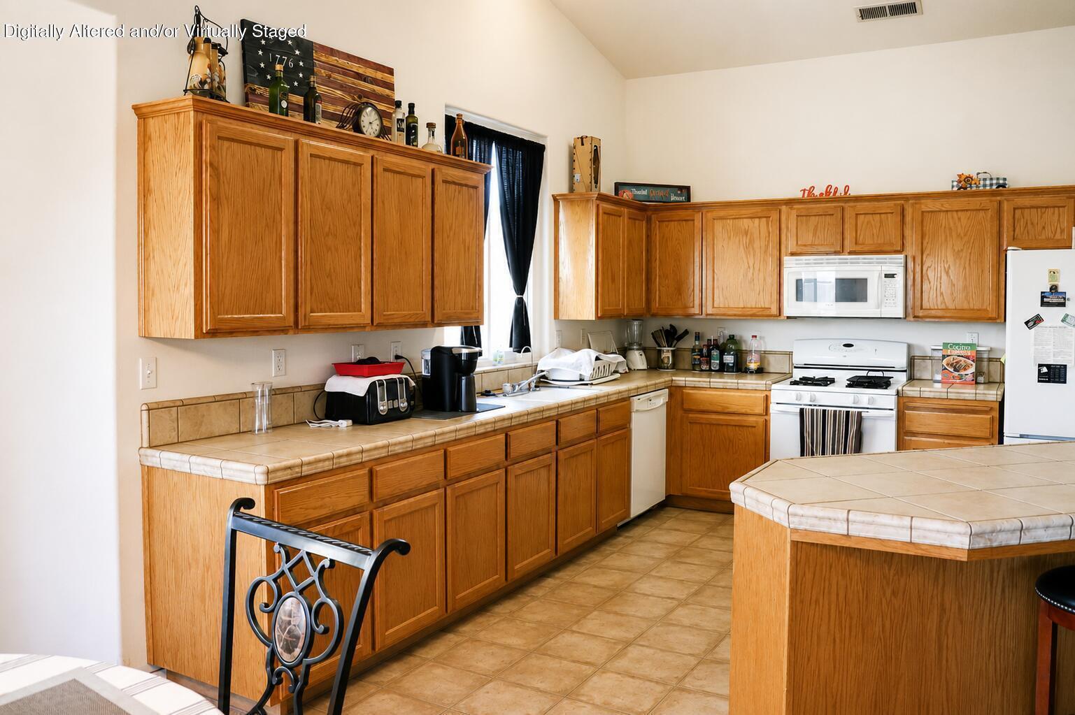2052 W Orange Ave, Porterville, CA 93257