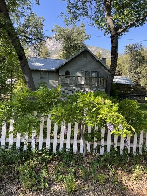 46967 Blue Ridge Dr, Springville, CA 93265