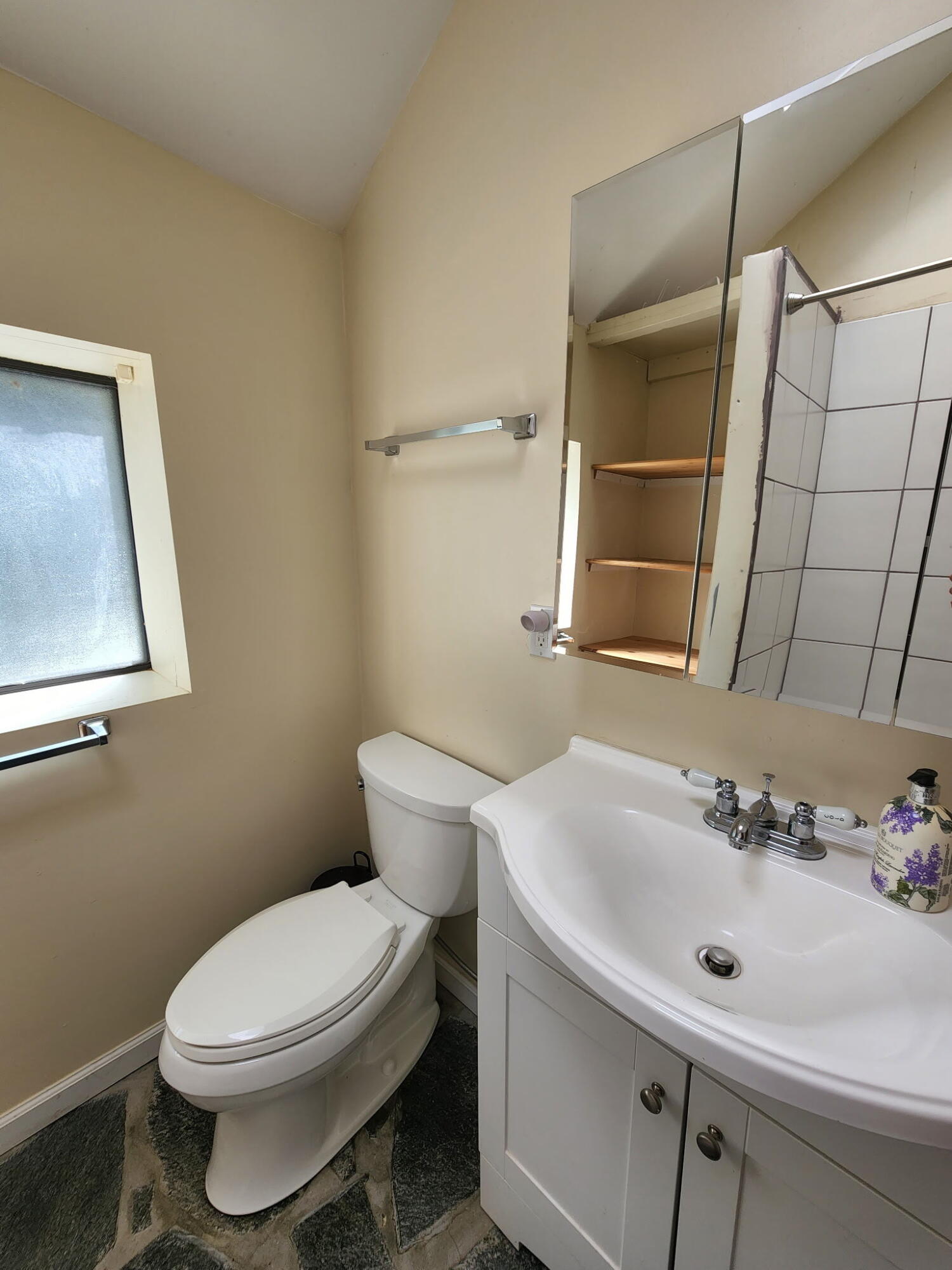 45999 Blue Ridge Dr, Springville, CA 93265