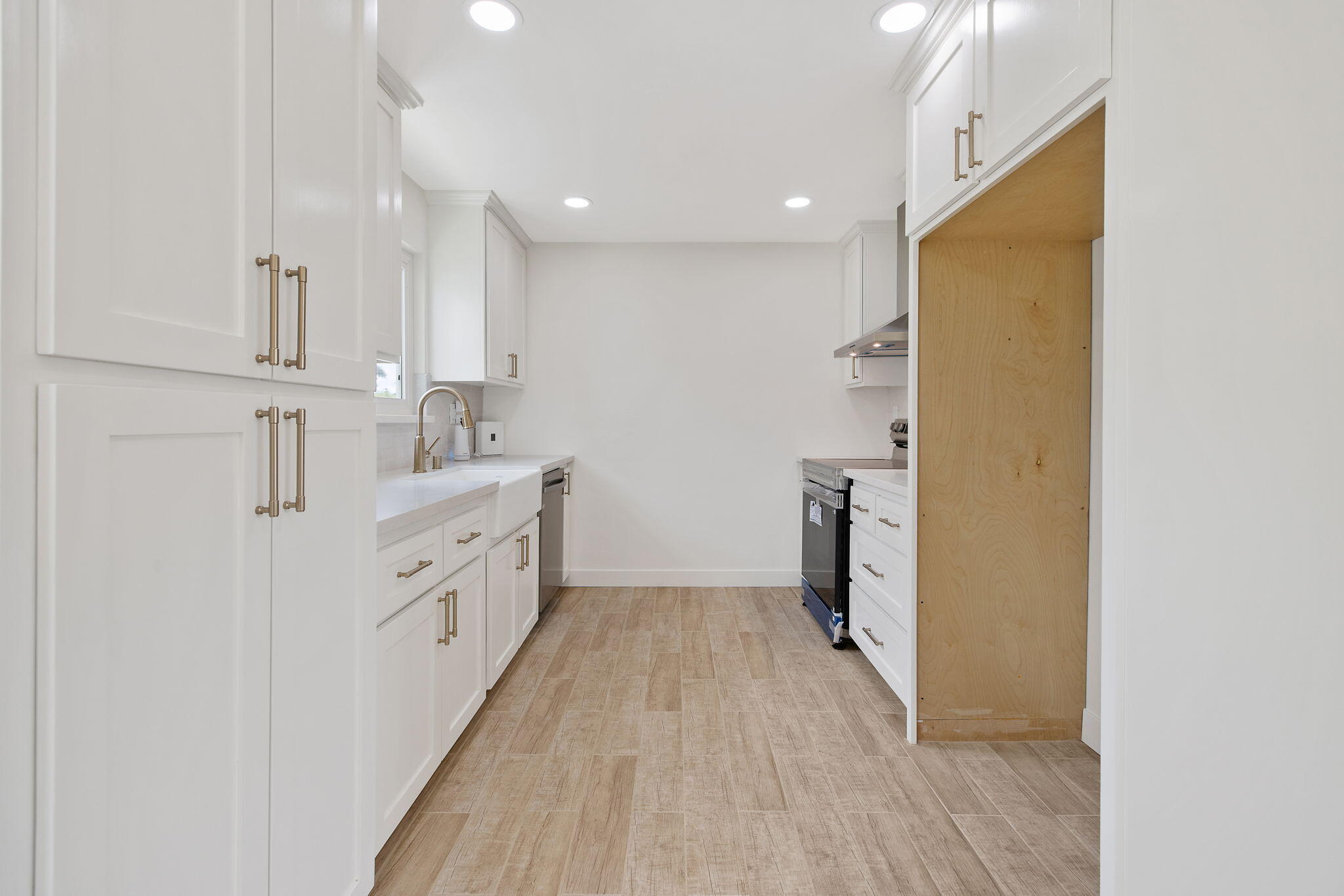 6125 E Mount Whitney, Laton, CA 93242