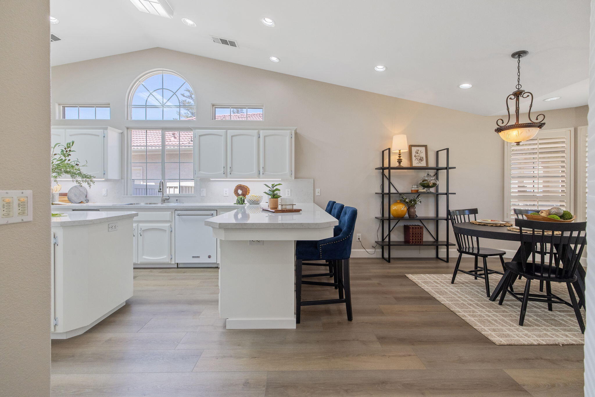 2469 Presidential Dr, Tulare, CA 93274
