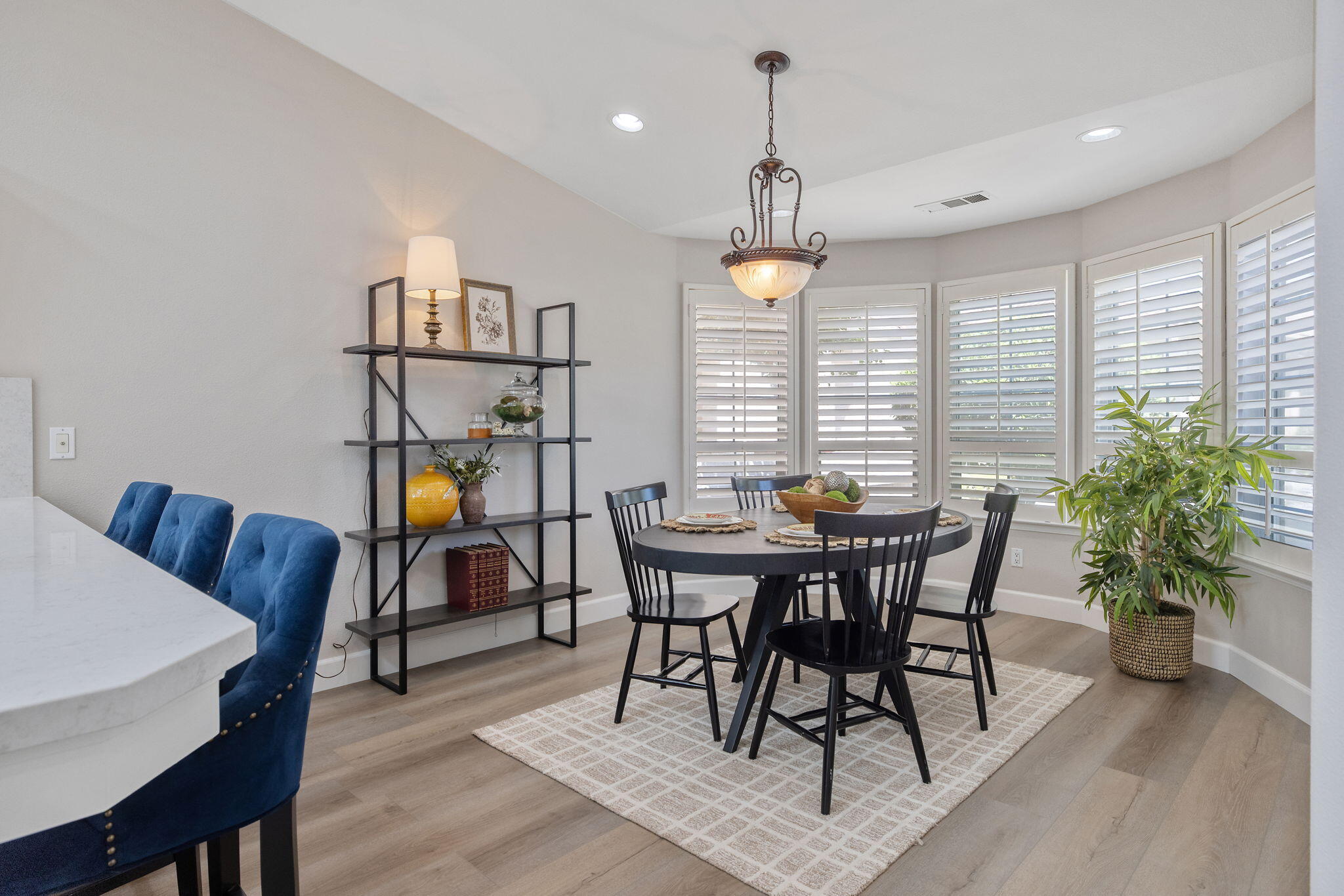 2469 Presidential Dr, Tulare, CA 93274
