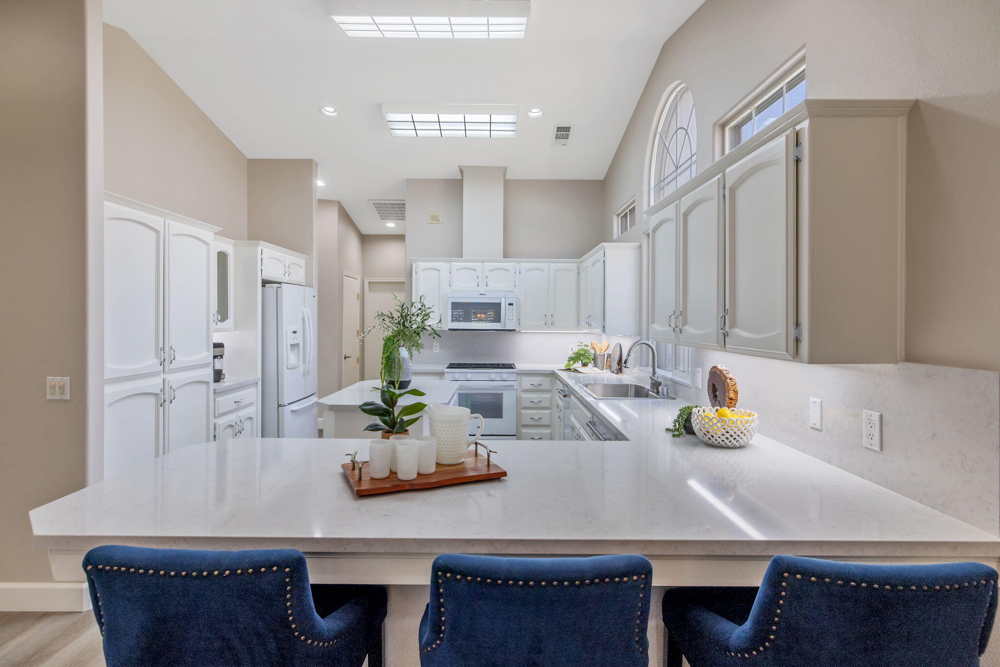 2469 Presidential Dr, Tulare, CA 93274