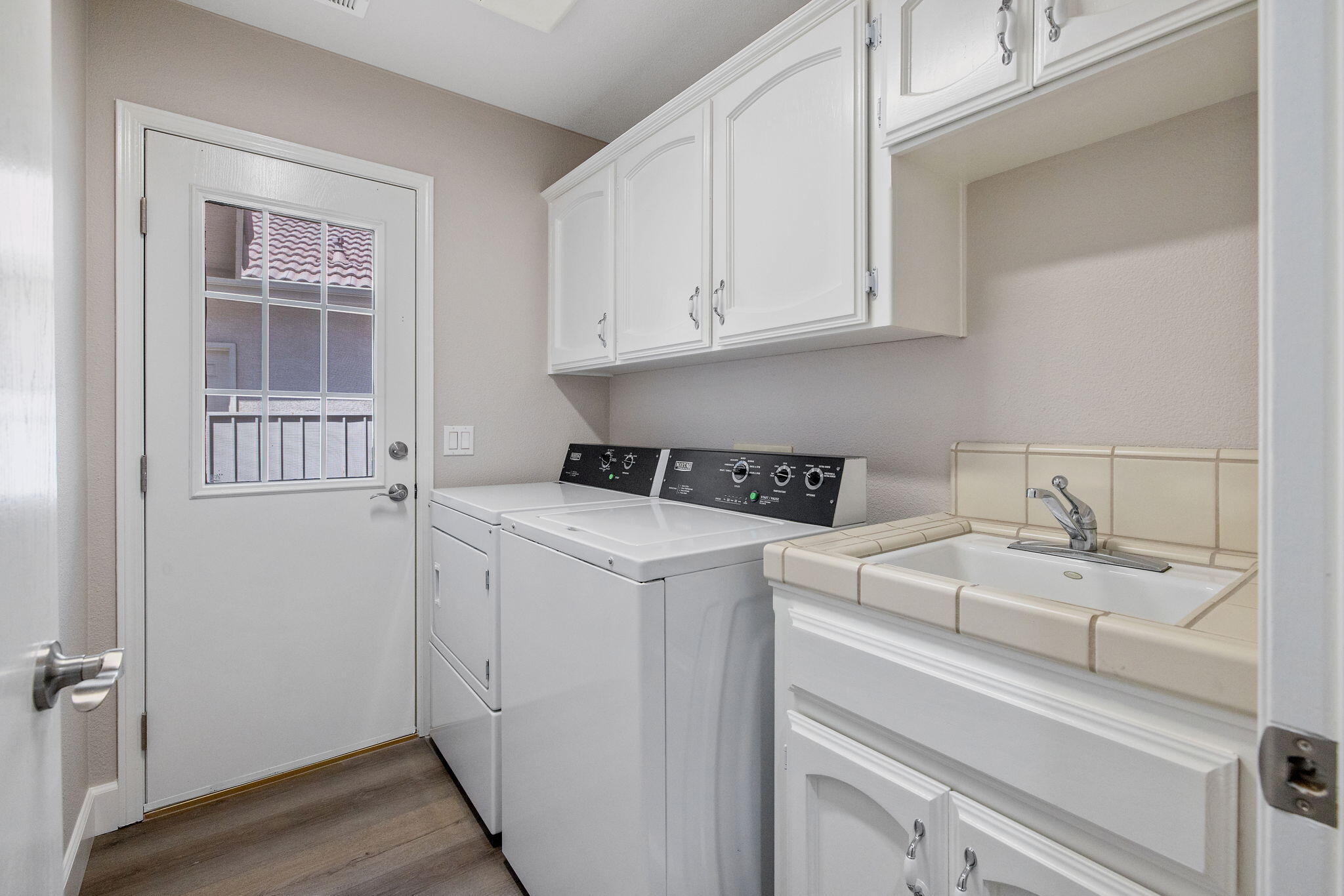 2469 Presidential Dr, Tulare, CA 93274