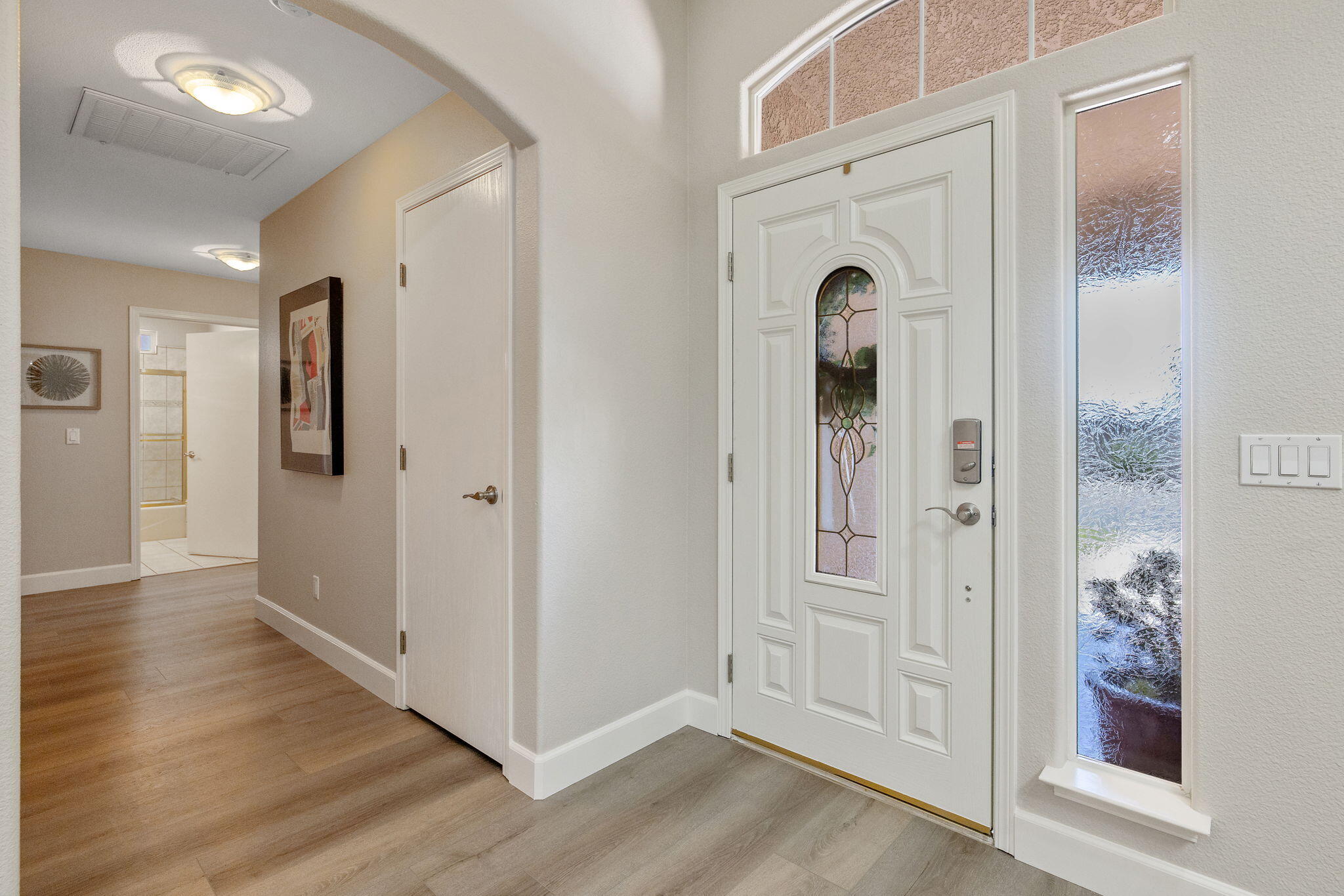 2469 Presidential Dr, Tulare, CA 93274