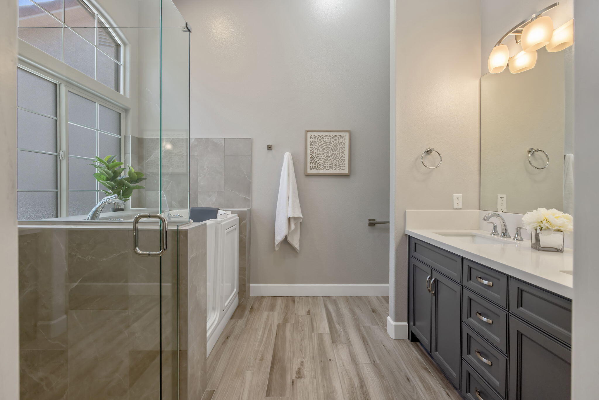 2469 Presidential Dr, Tulare, CA 93274