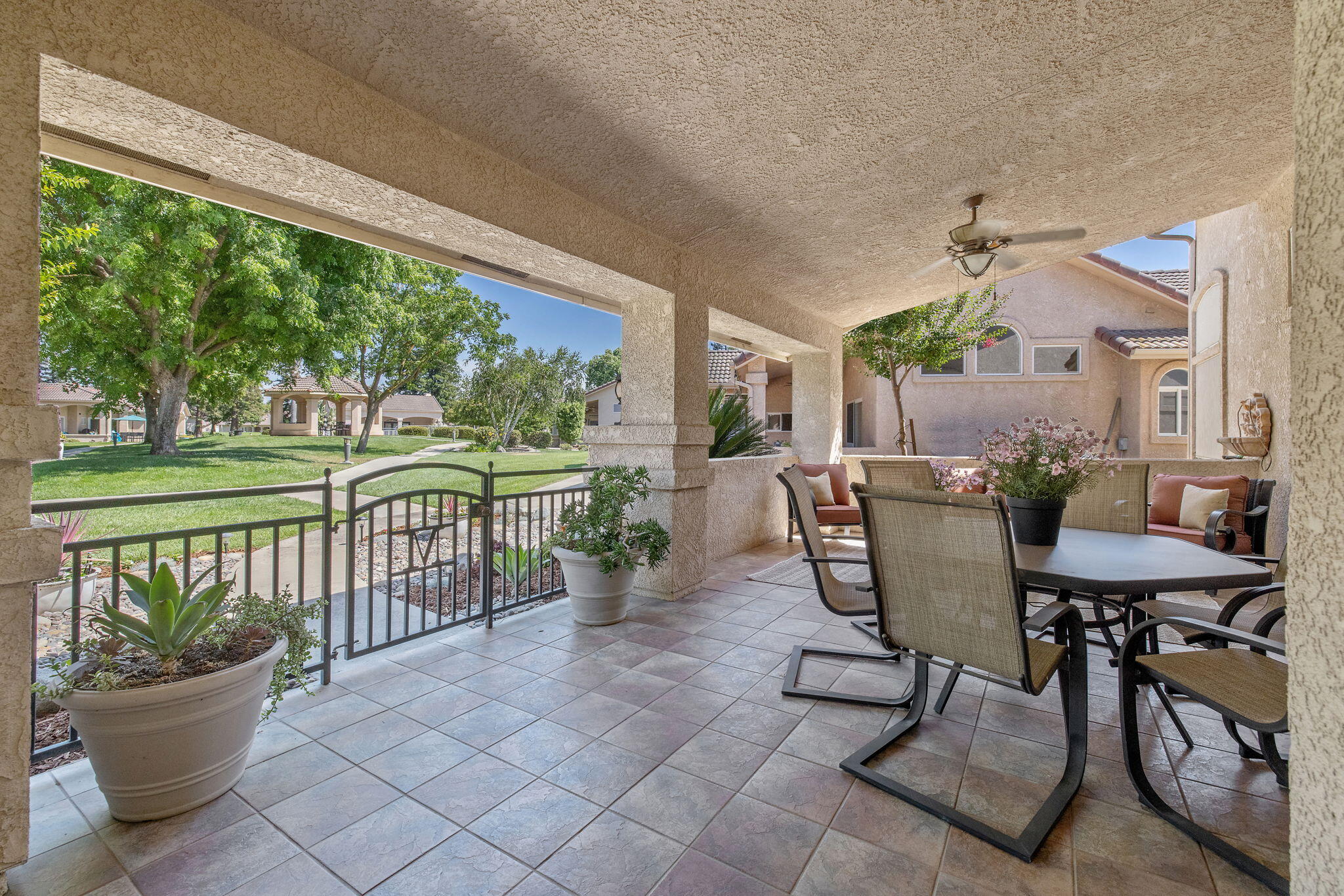 2469 Presidential Dr, Tulare, CA 93274