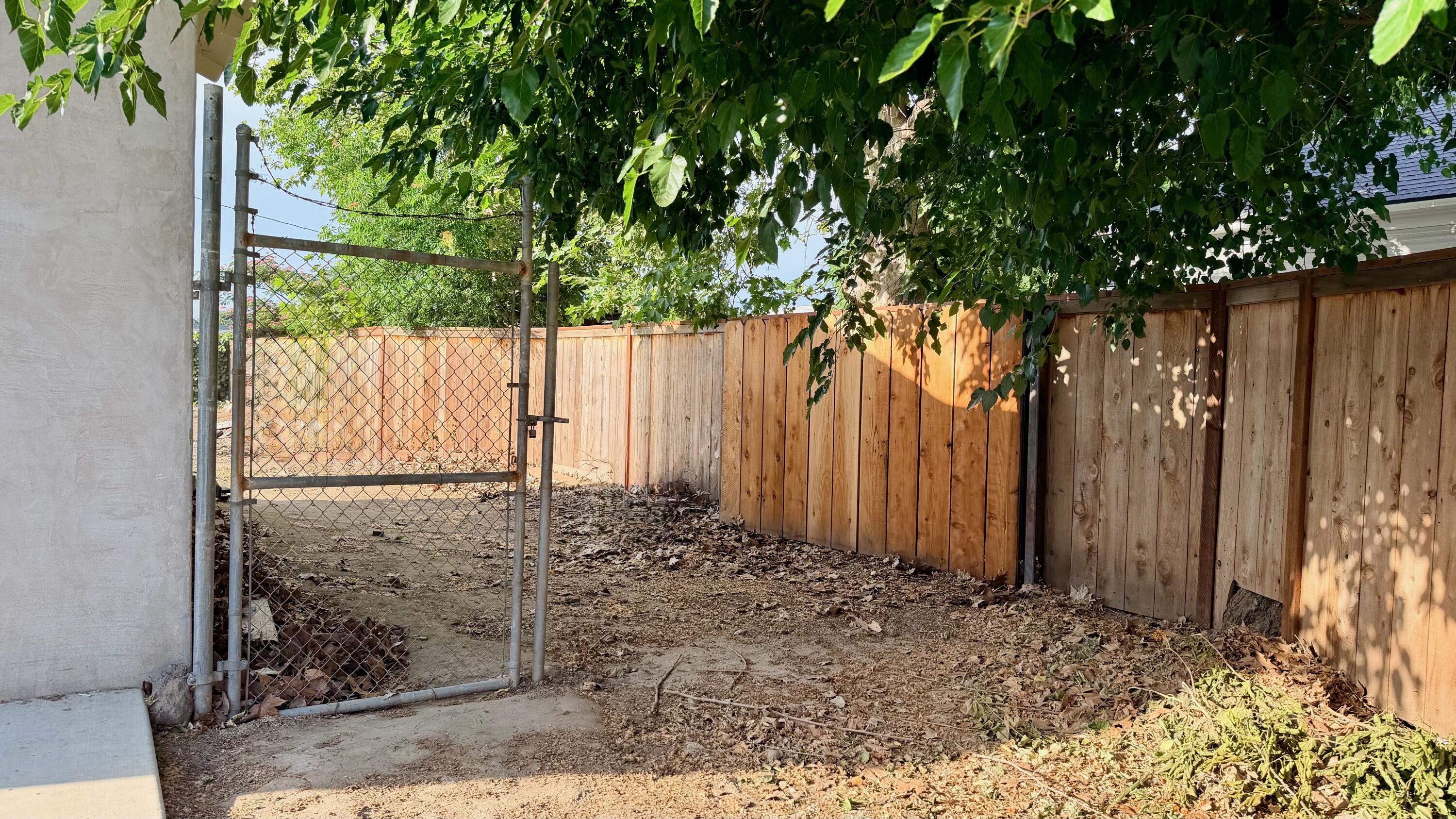 1012 E Mineral King Ave, Visalia, CA 93292