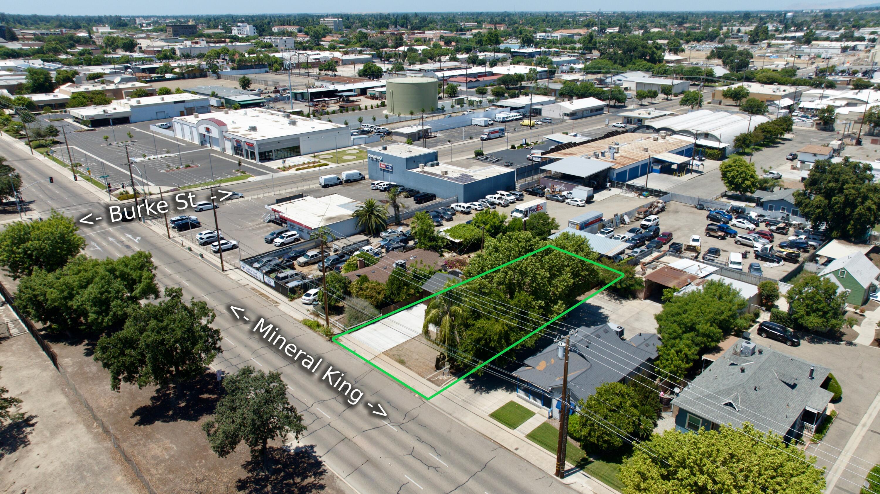 1012 E Mineral King Ave, Visalia, CA 93292