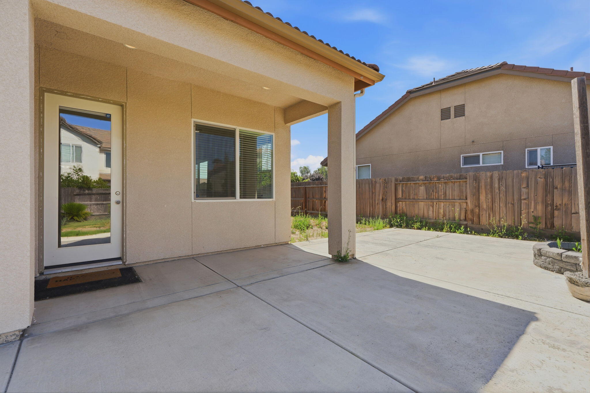 1119 N Linda Vista Ct, Visalia, CA 93291