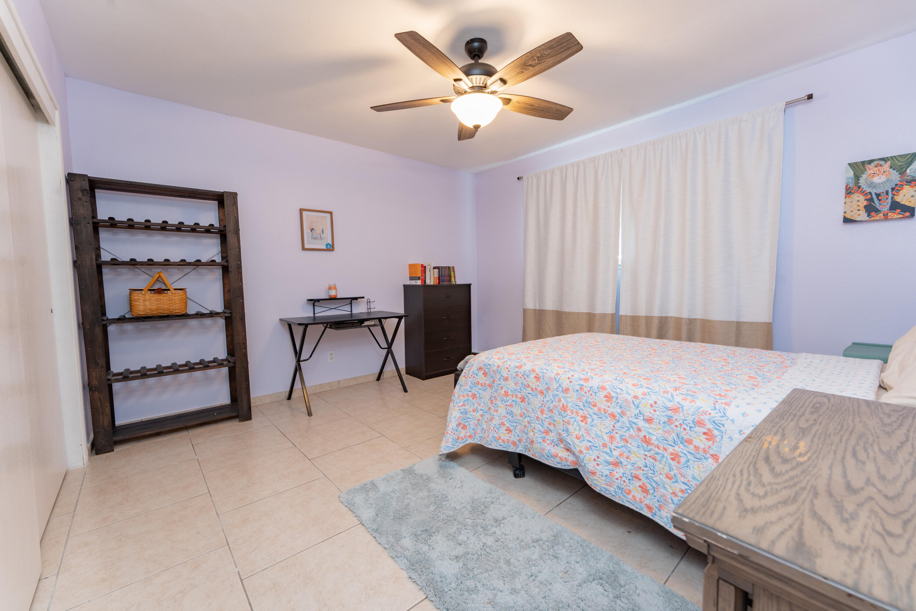 690 W Magnolia Ave, Hanford, CA 93230