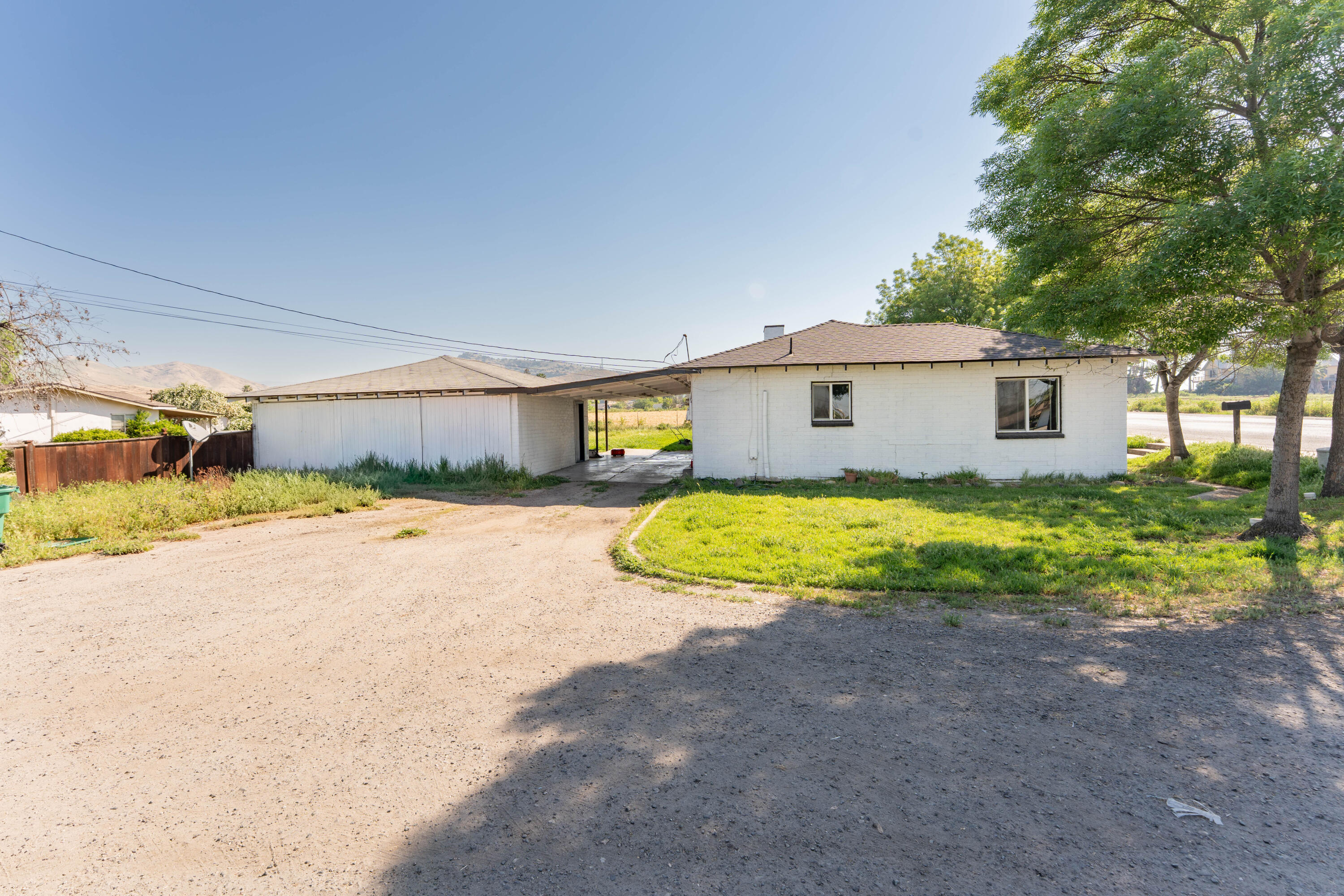 612 E Morton Ave, Porterville, CA 93257
