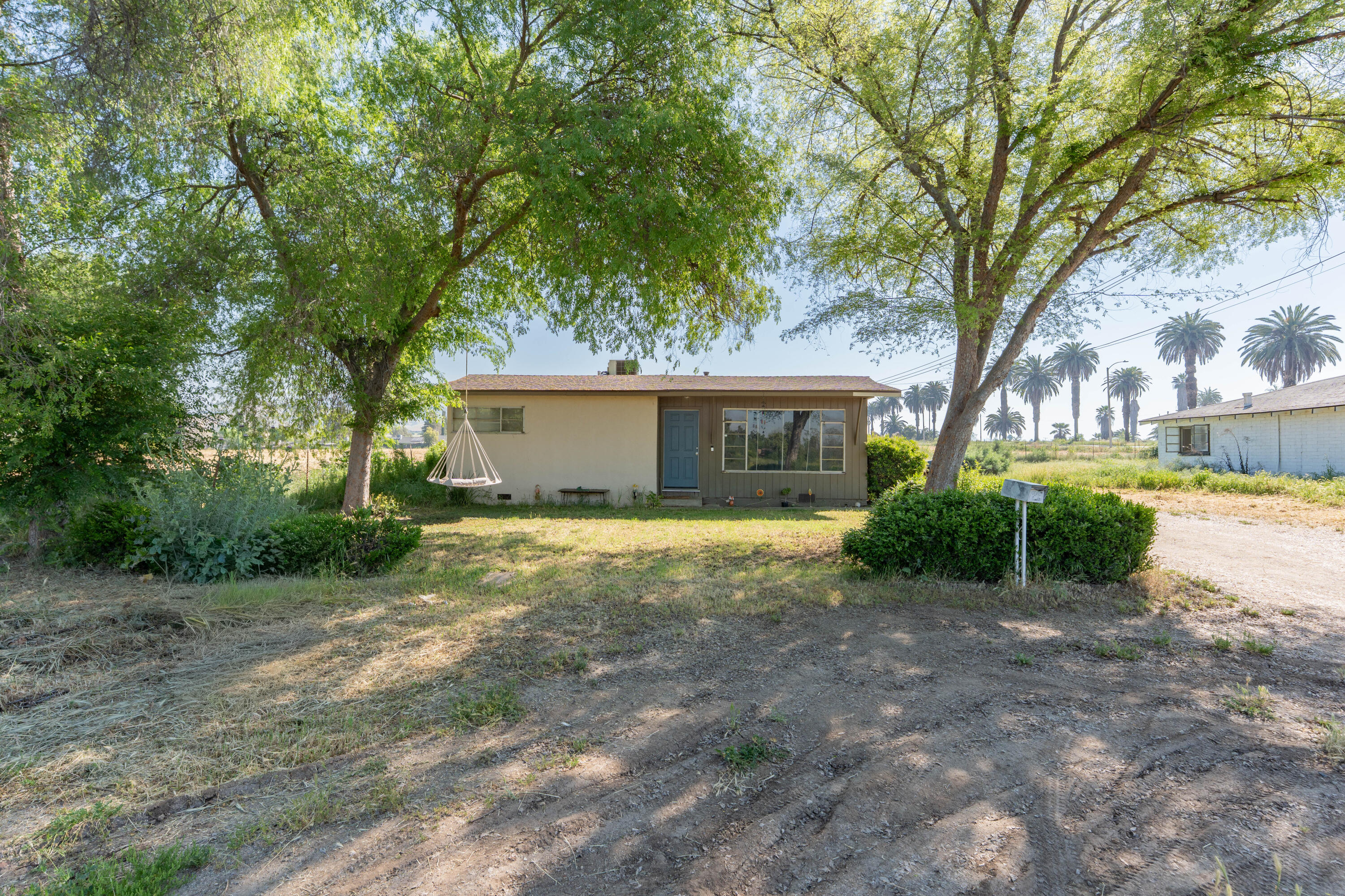 612 E Morton Ave, Porterville, CA 93257
