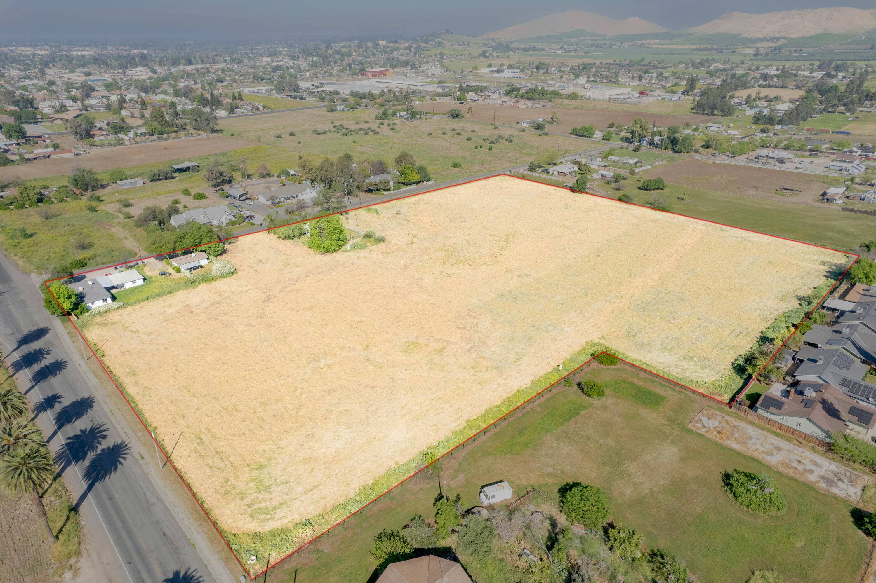 612 E Morton Ave, Porterville, CA 93257