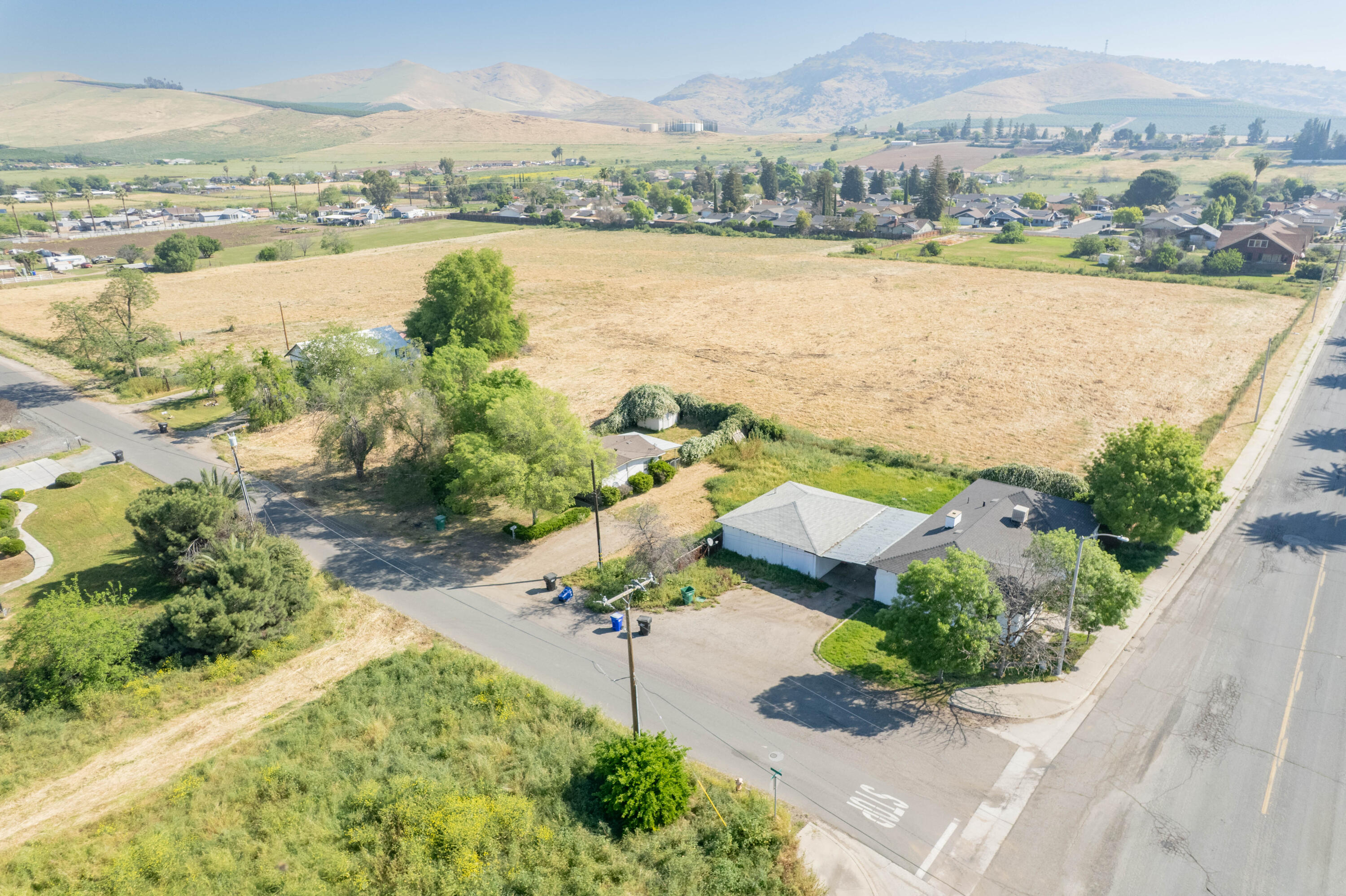 612 E Morton Ave, Porterville, CA 93257