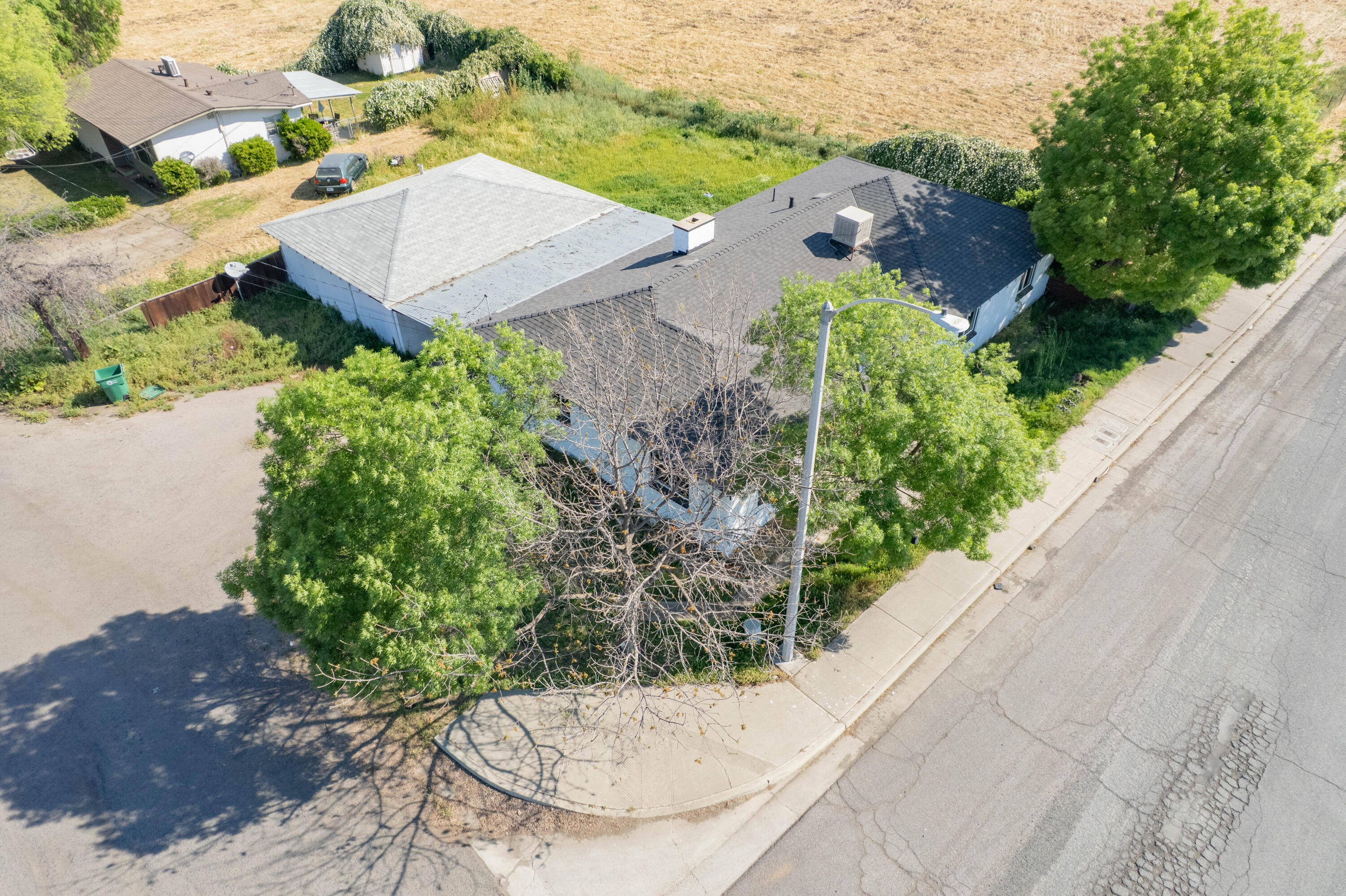 612 E Morton Ave, Porterville, CA 93257