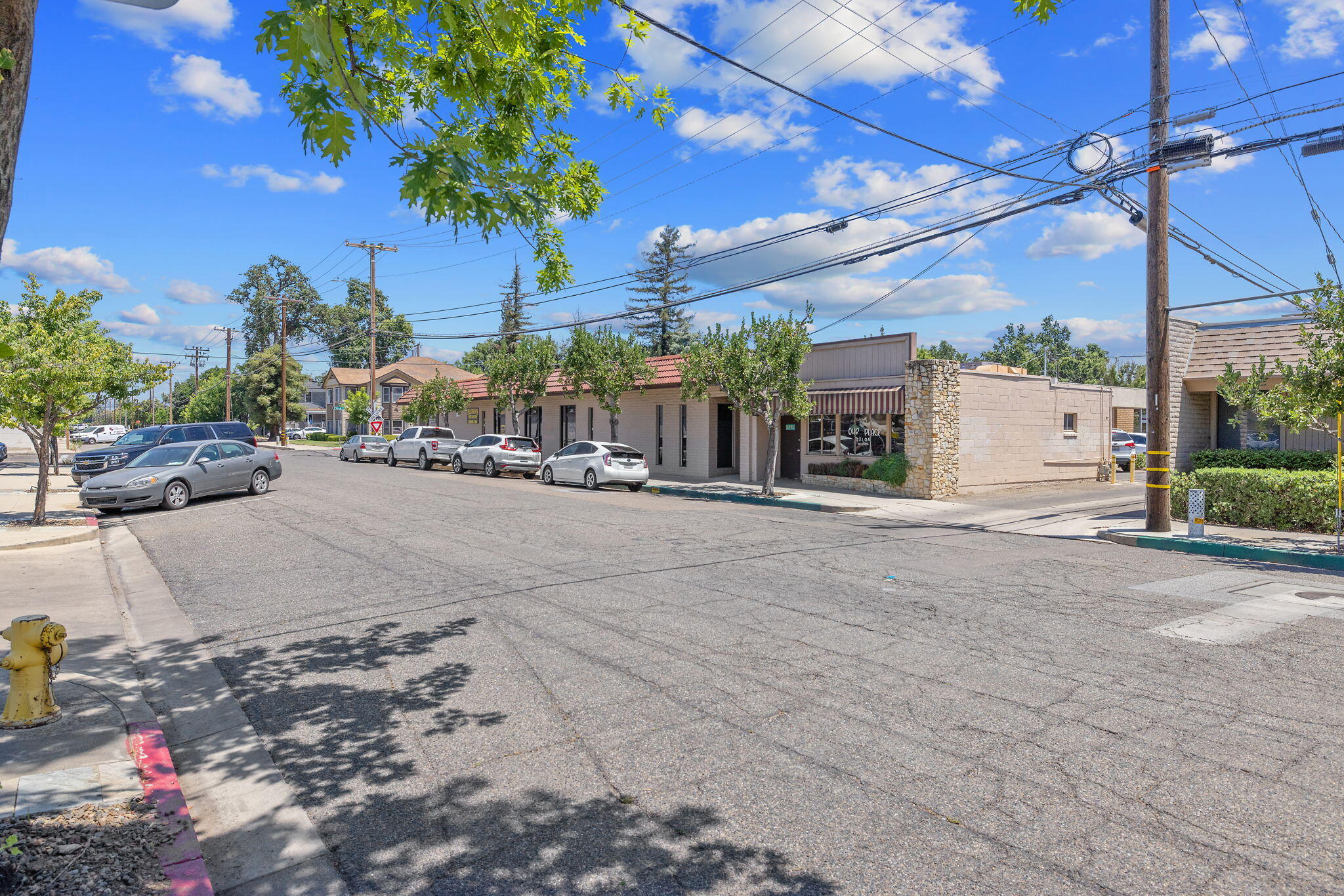 210 N Floral St, Visalia, CA 93291