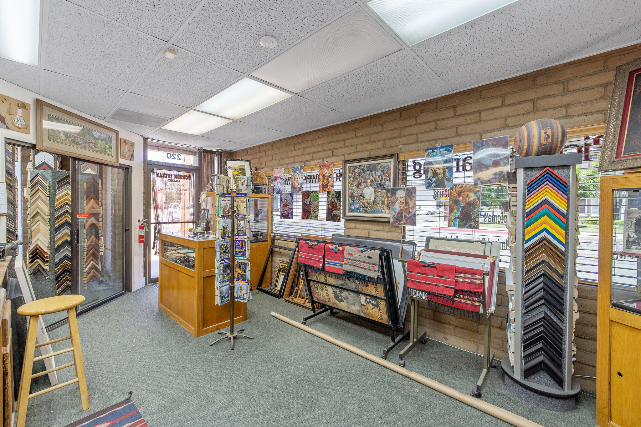 210 N Floral St, Visalia, CA 93291