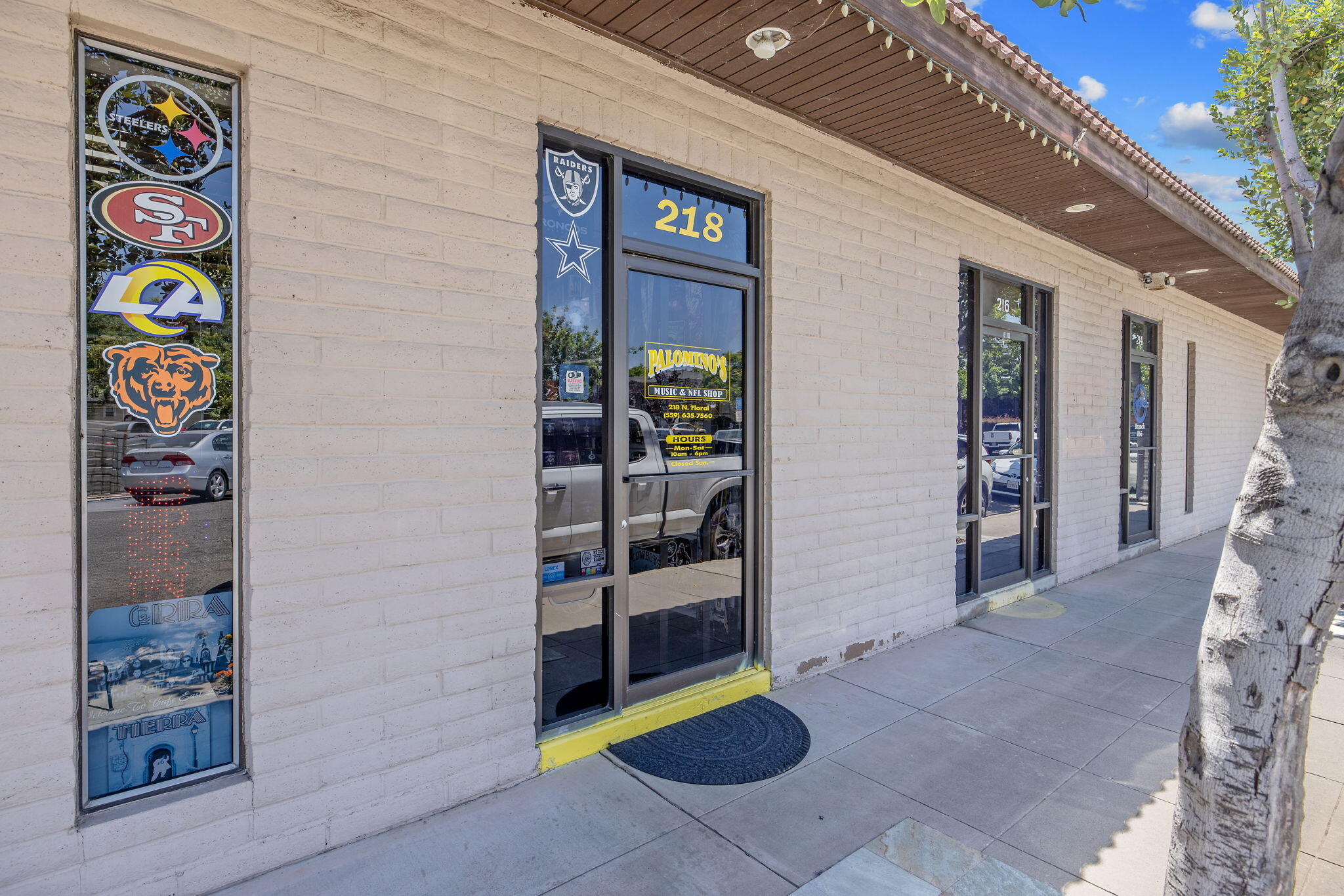 210 N Floral St, Visalia, CA 93291