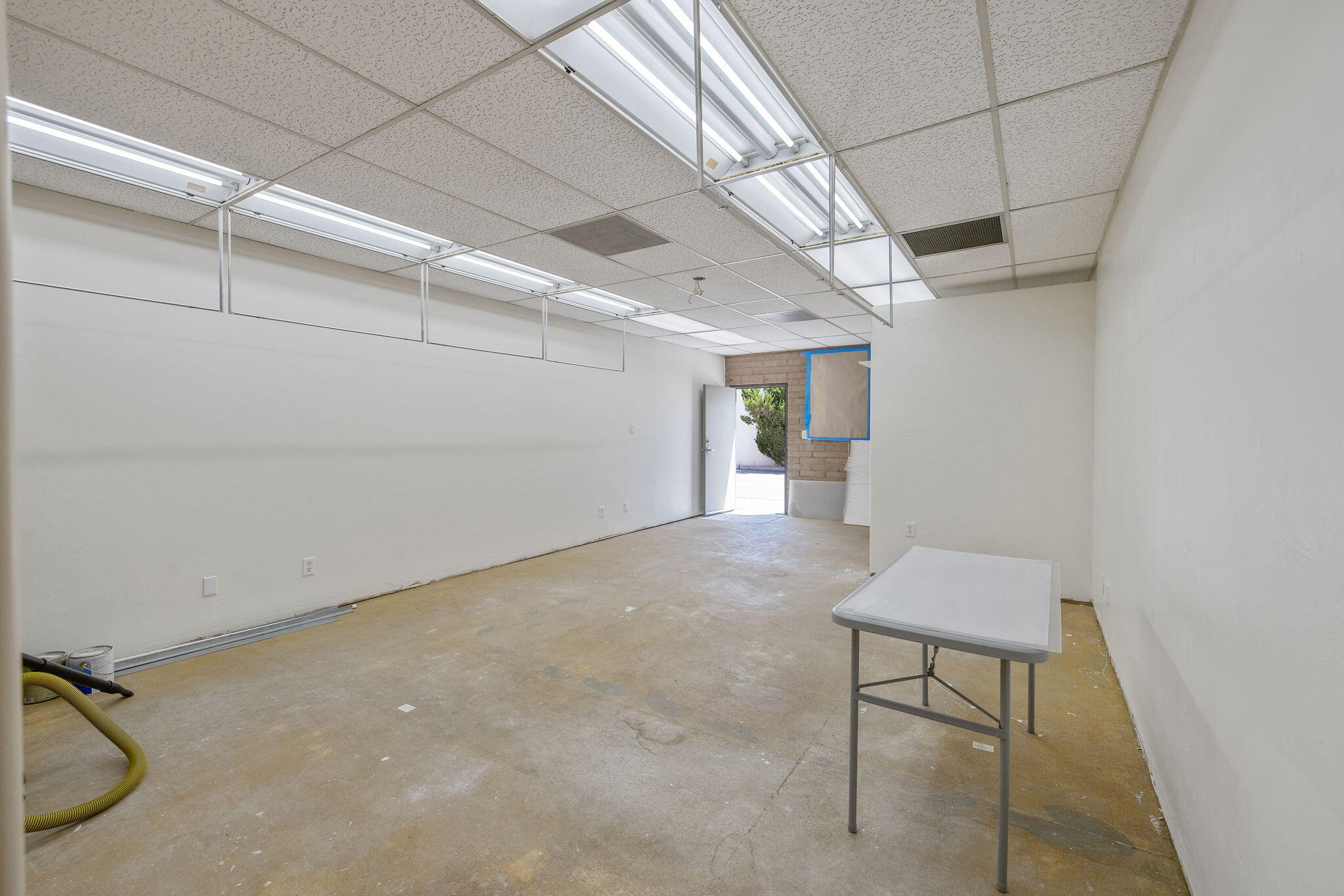 210 N Floral St, Visalia, CA 93291