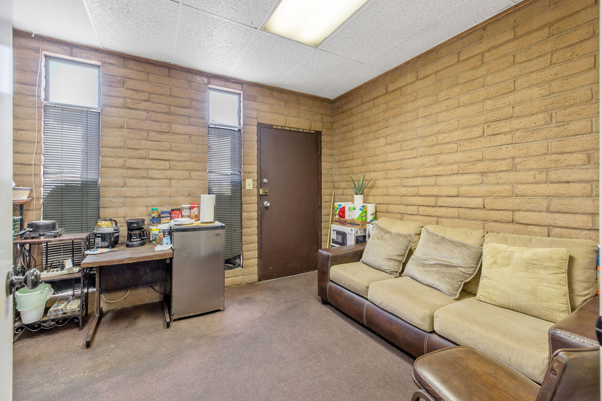210 N Floral St, Visalia, CA 93291