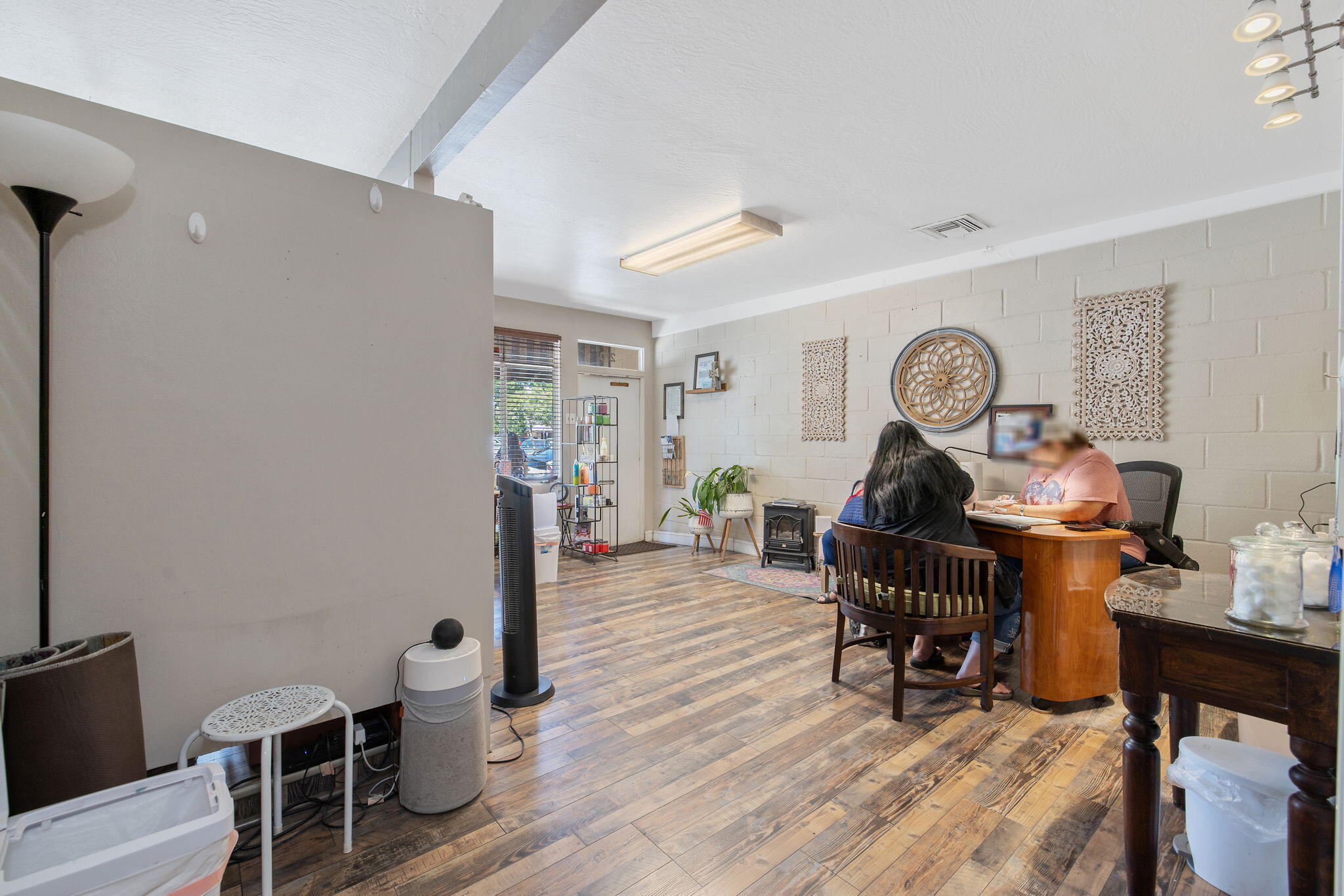 210 N Floral St, Visalia, CA 93291