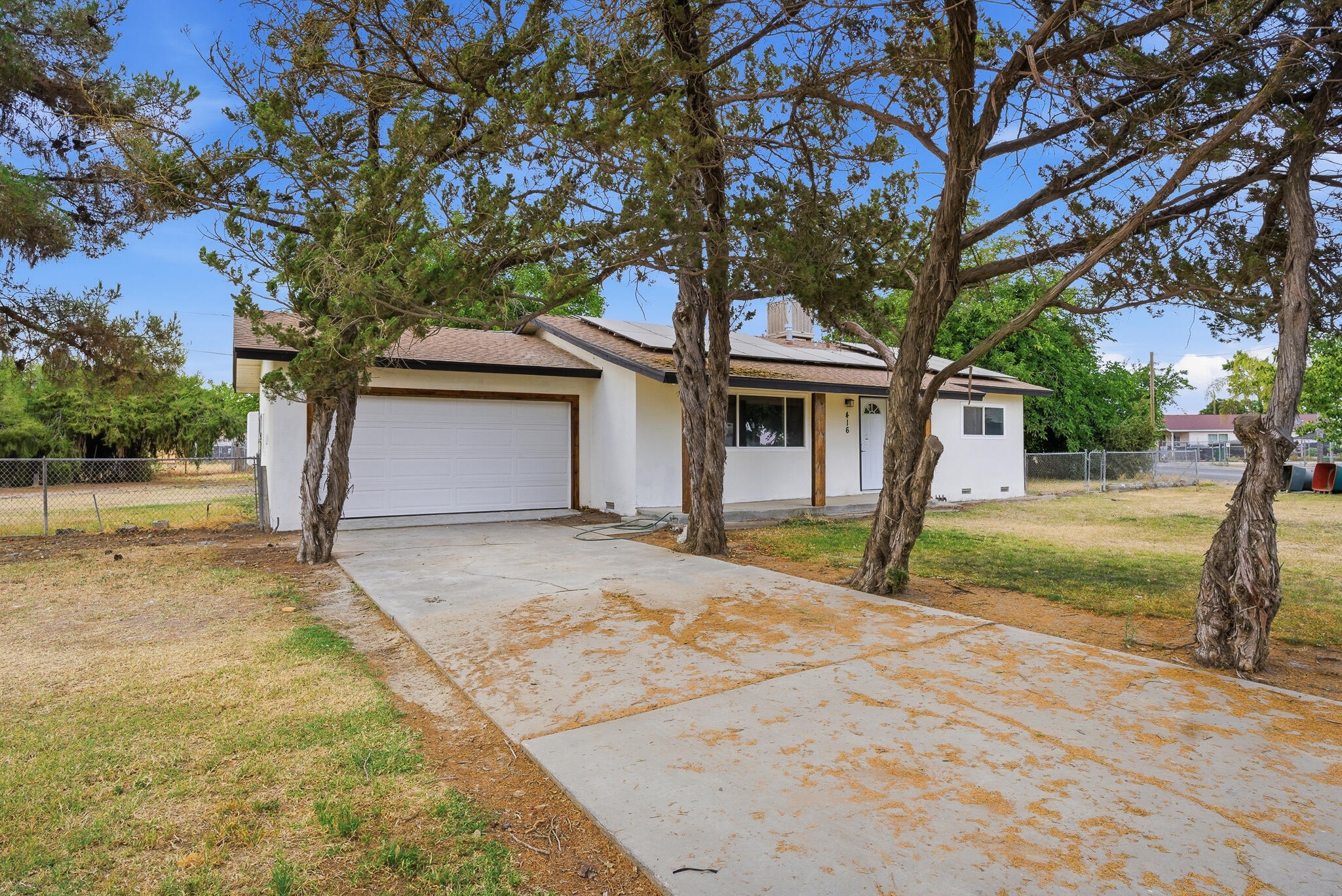 416 W Addie Ave, Tulare, CA 93274
