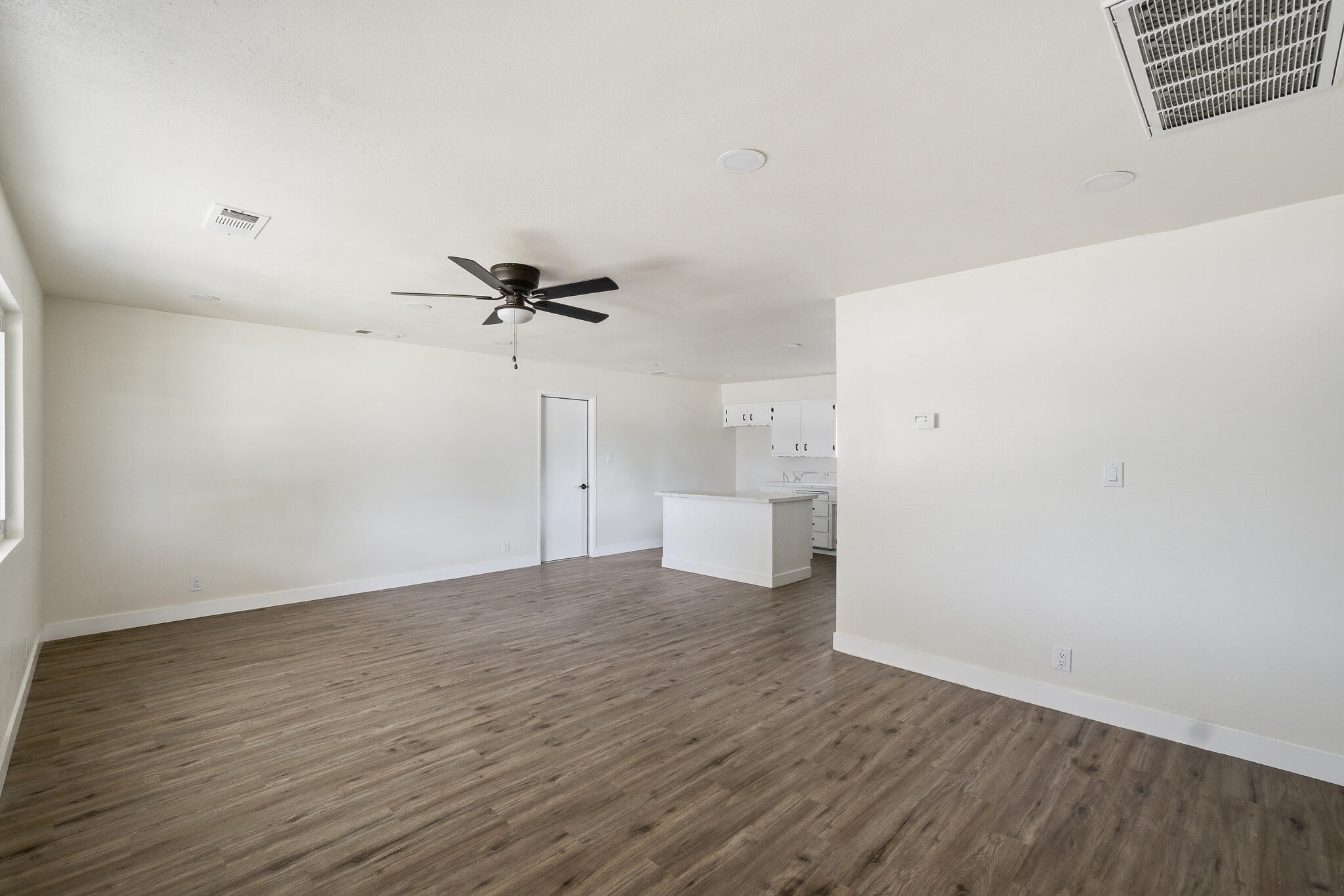 416 W Addie Ave, Tulare, CA 93274