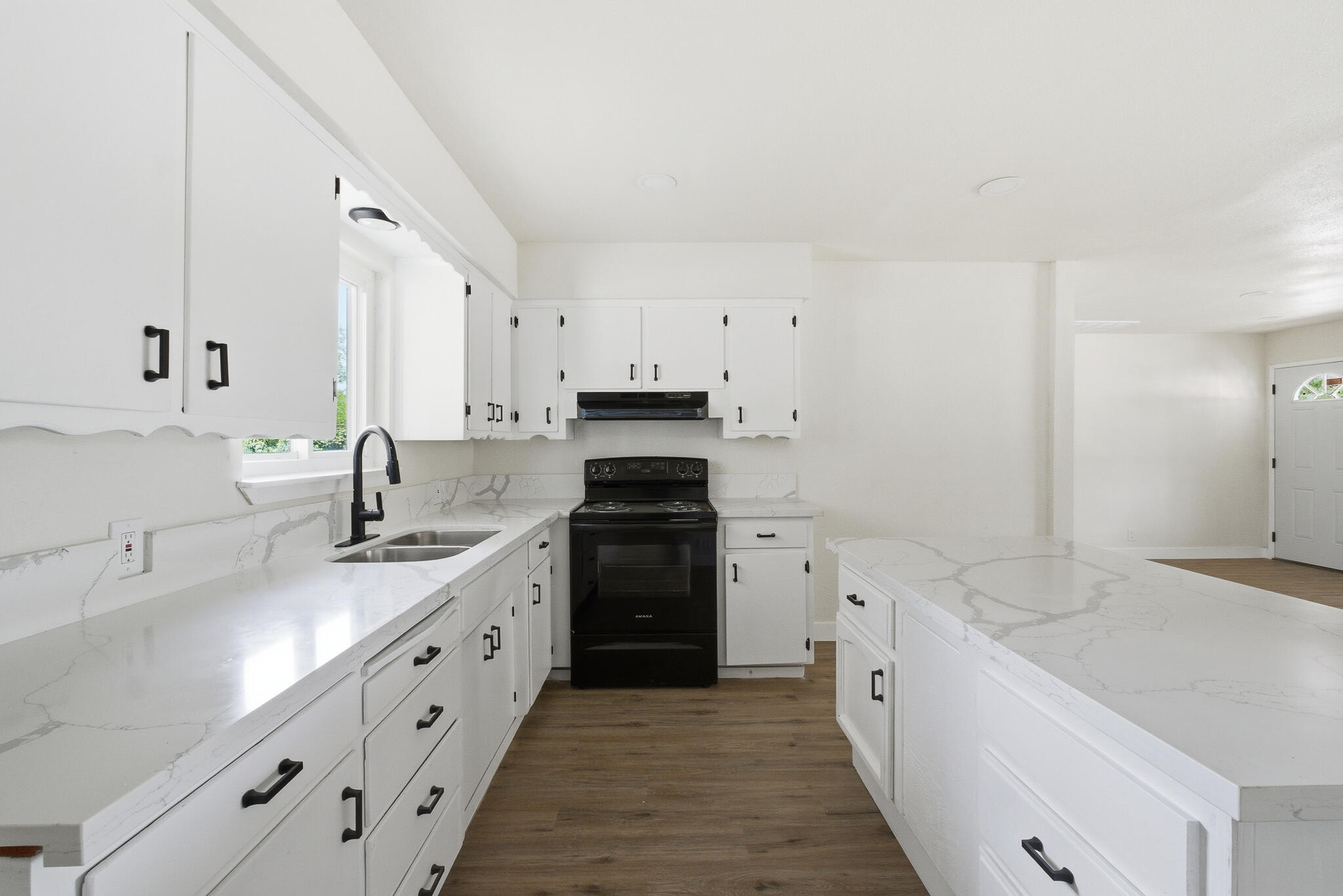 416 W Addie Ave, Tulare, CA 93274