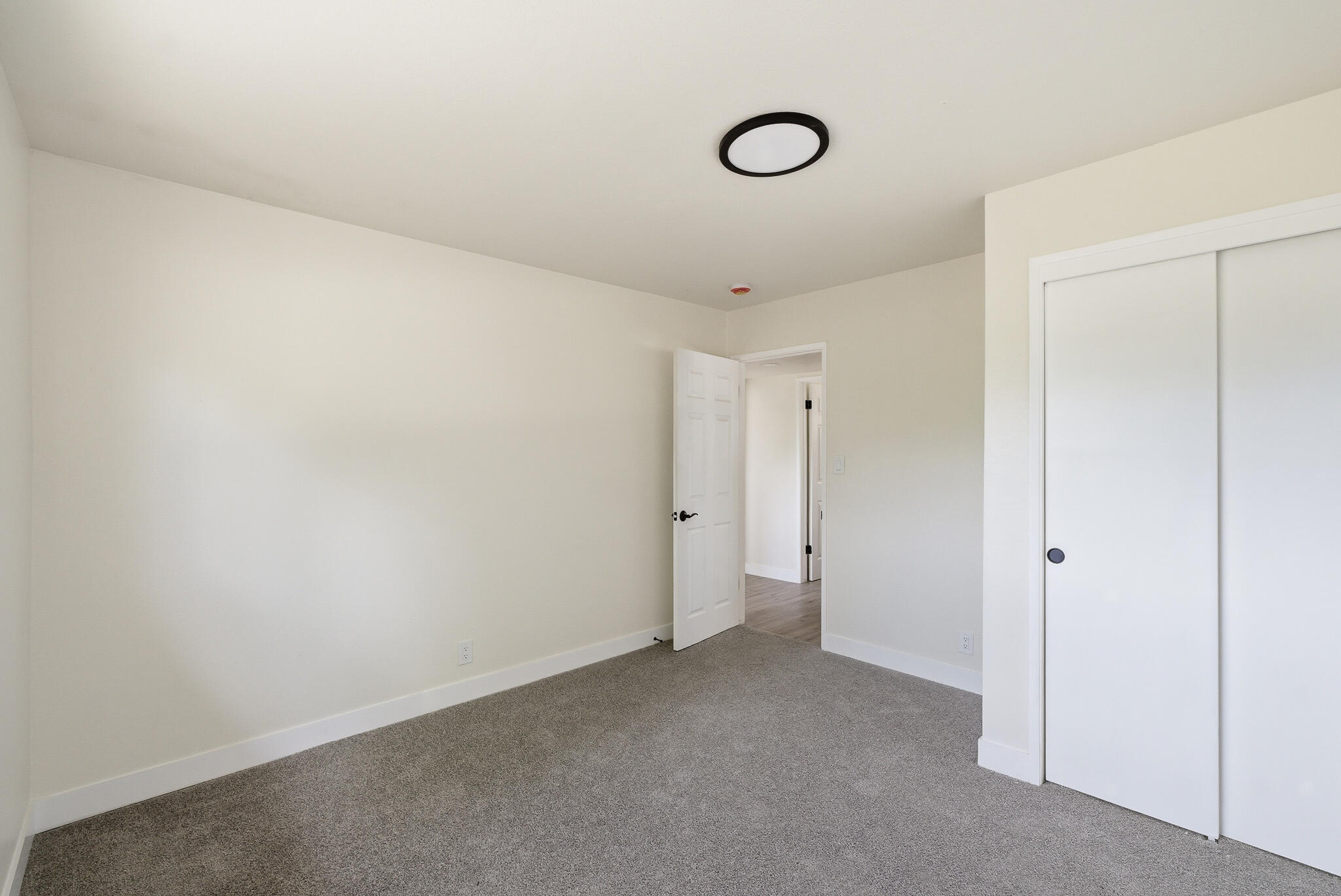 416 W Addie Ave, Tulare, CA 93274