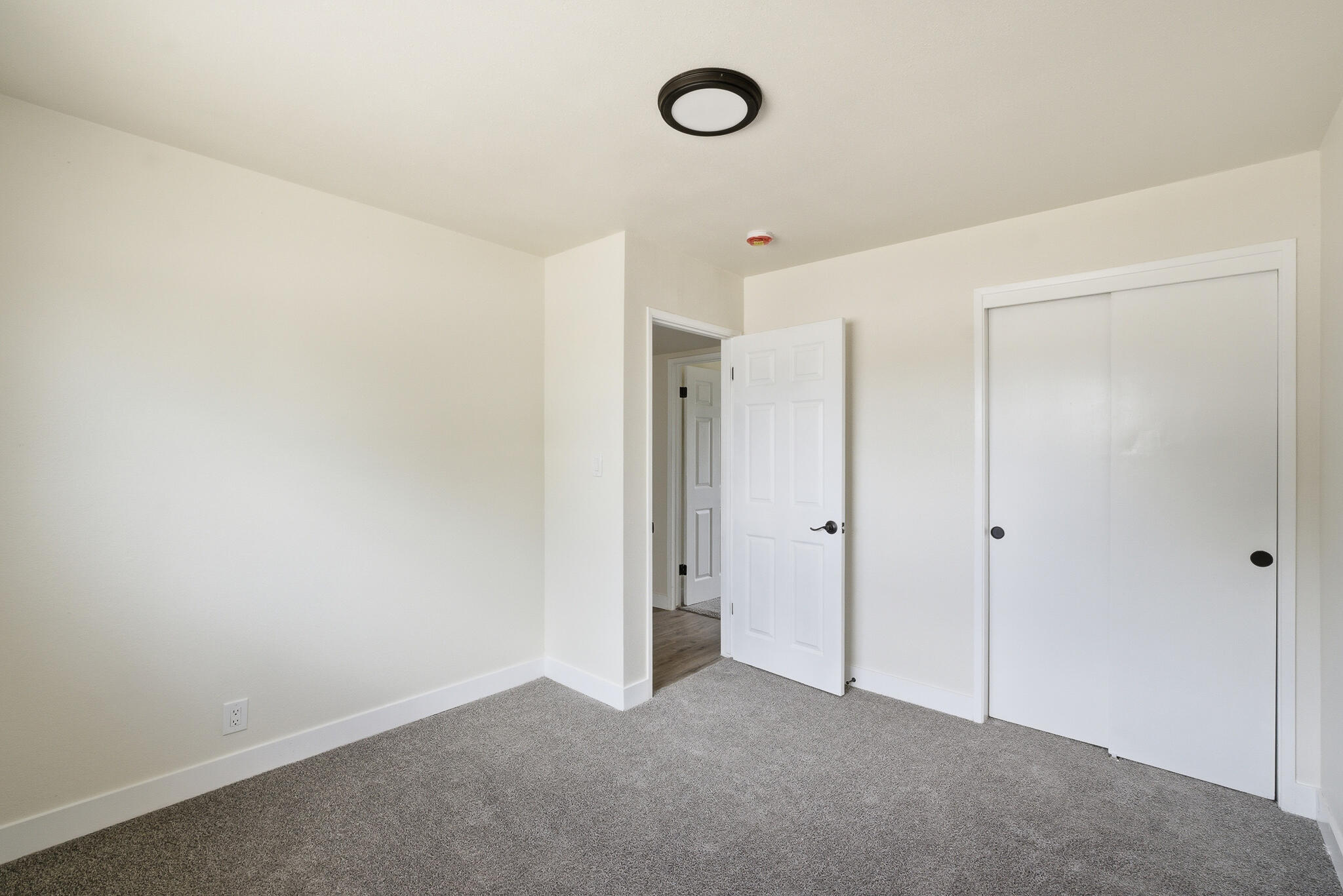 416 W Addie Ave, Tulare, CA 93274