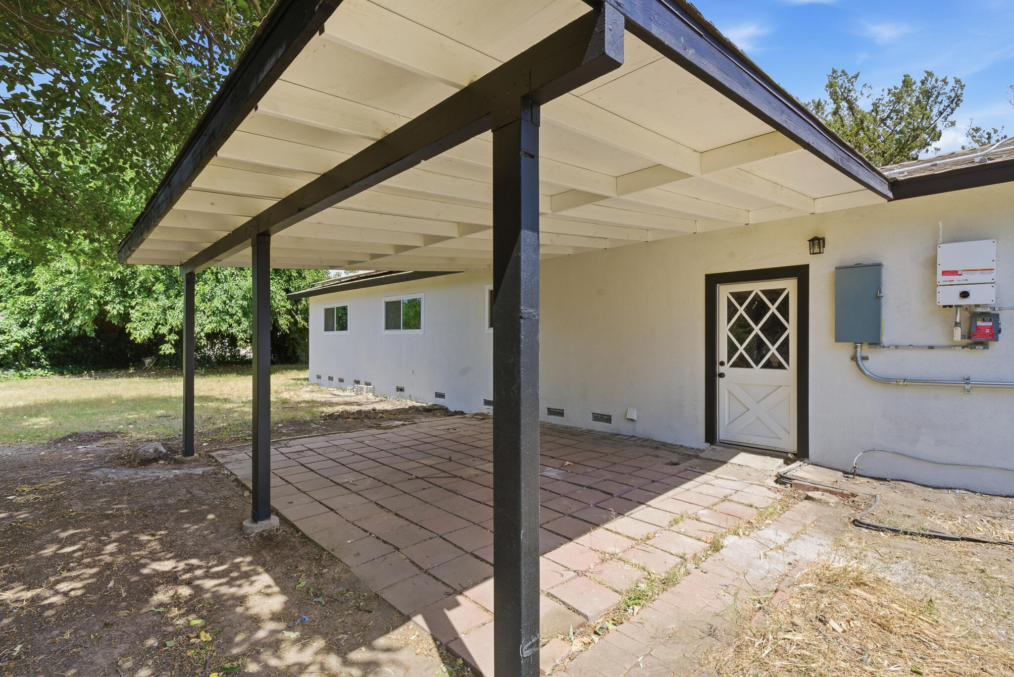 416 W Addie Ave, Tulare, CA 93274