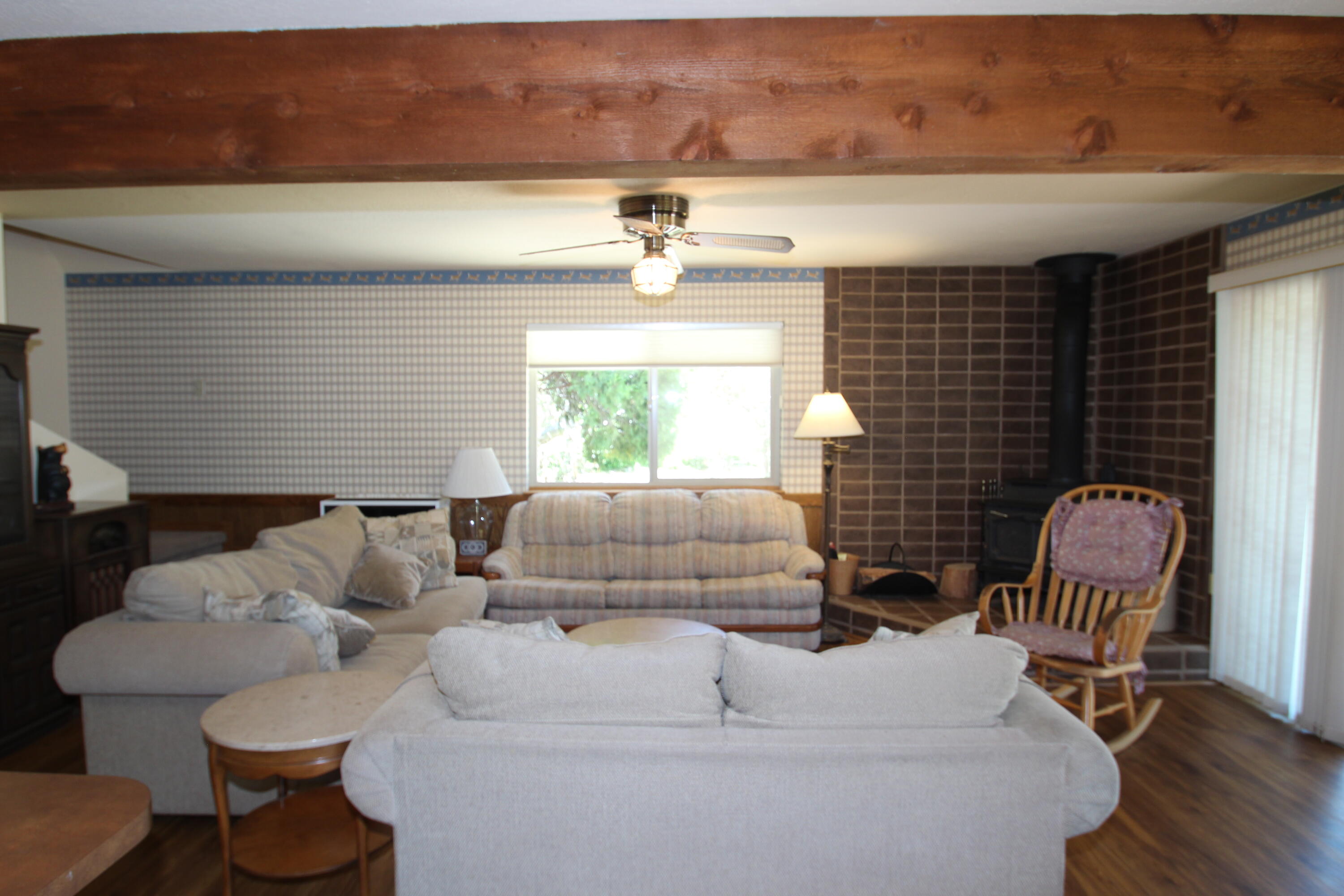 2101 Nelson Dr, Springville, CA 93265