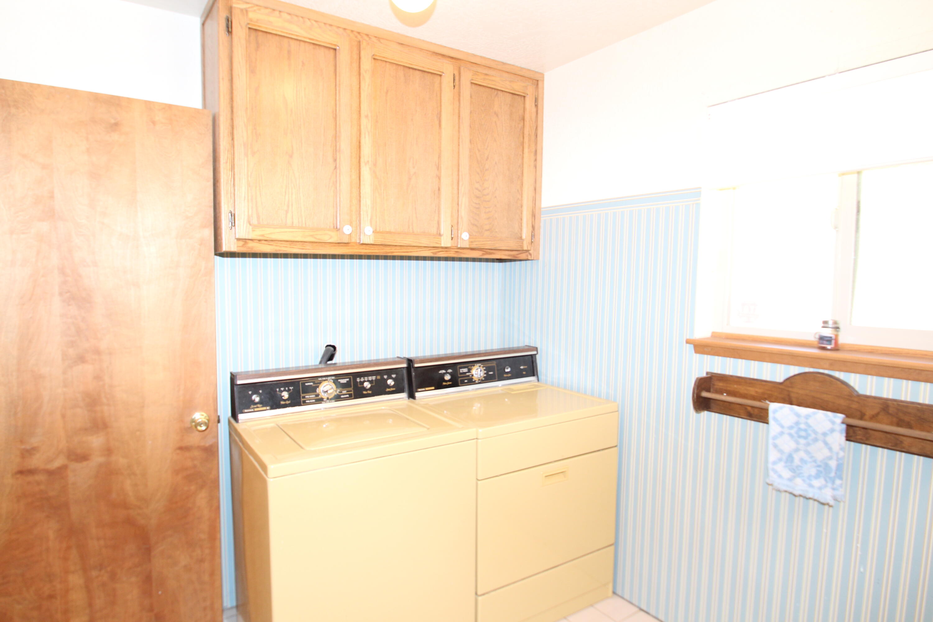 2101 Nelson Dr, Springville, CA 93265