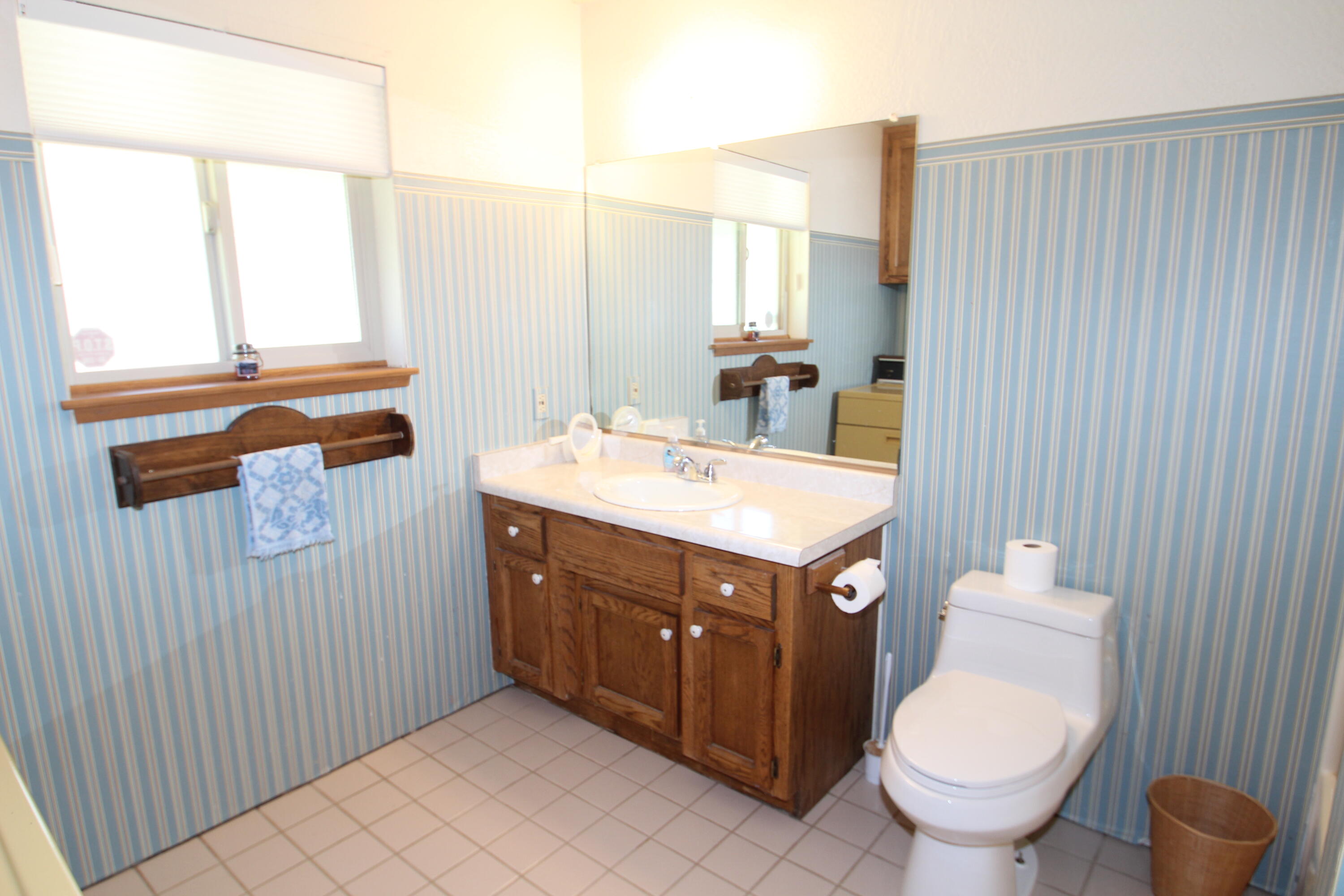 2101 Nelson Dr, Springville, CA 93265