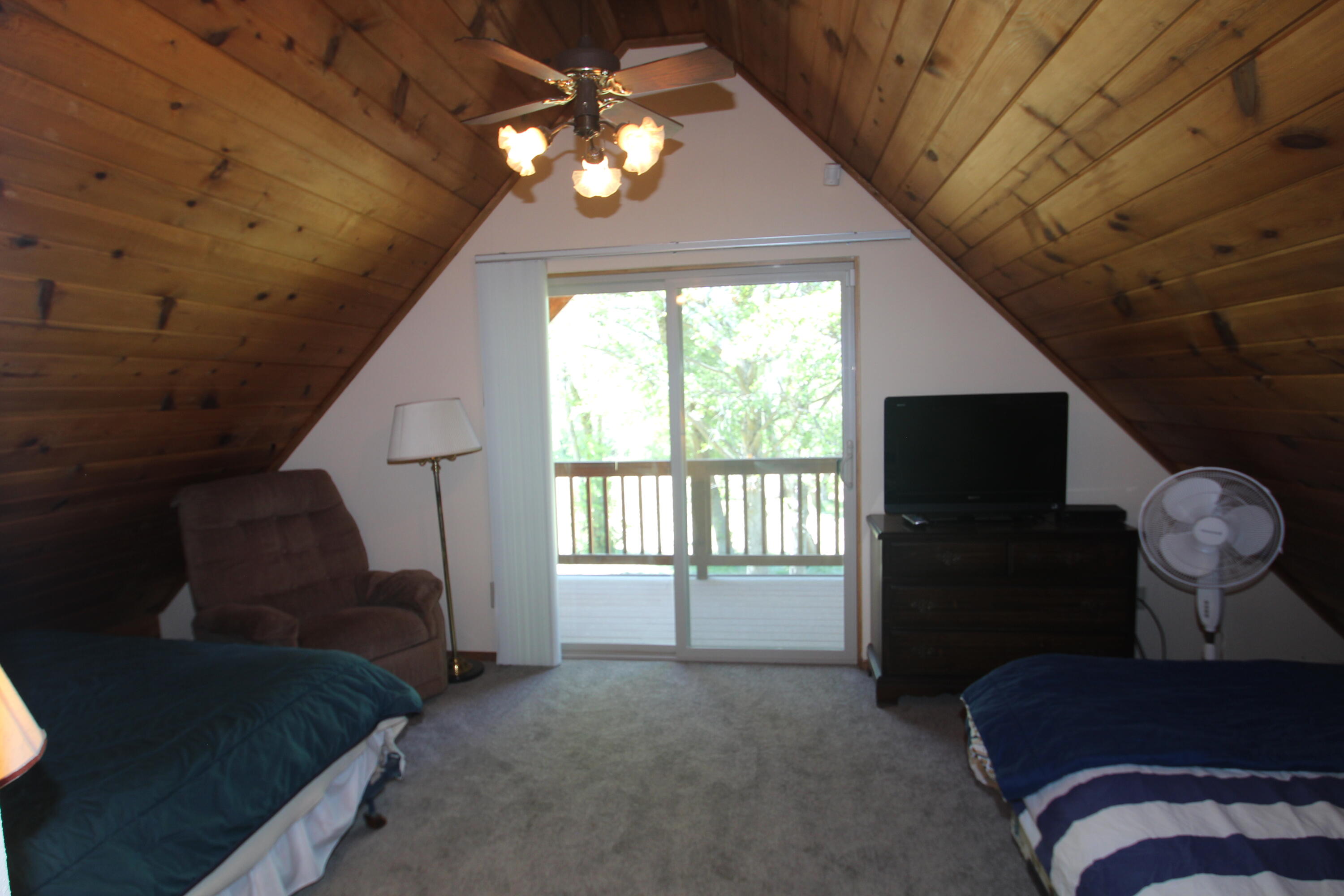 2101 Nelson Dr, Springville, CA 93265
