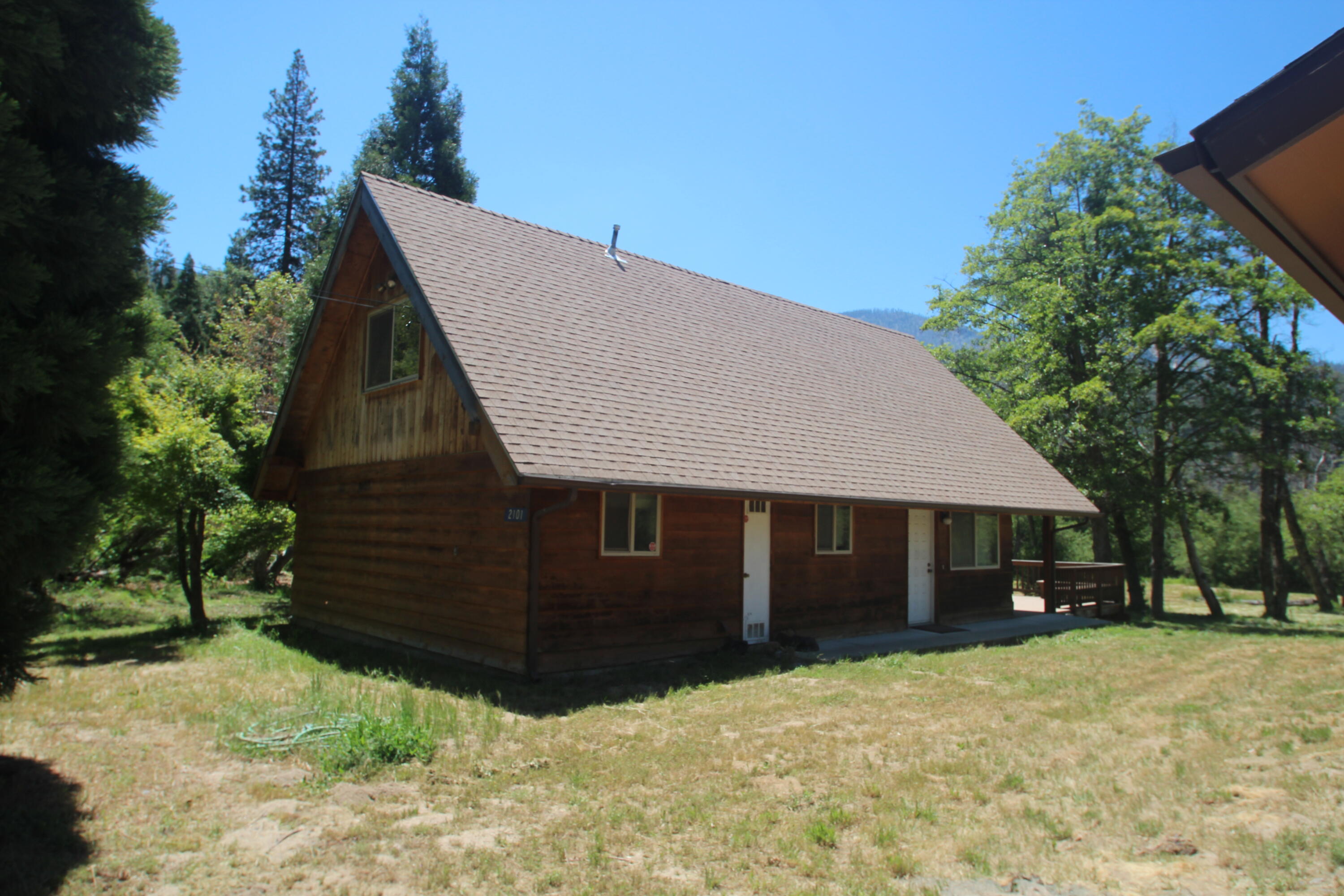 2101 Nelson Dr, Springville, CA 93265