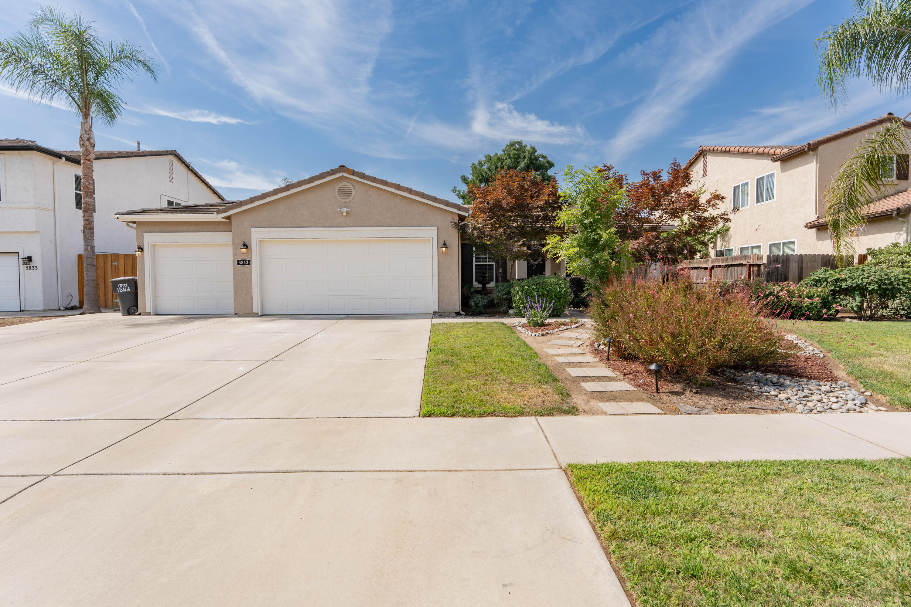 5843 W Clinton Ave, Visalia, CA 93291