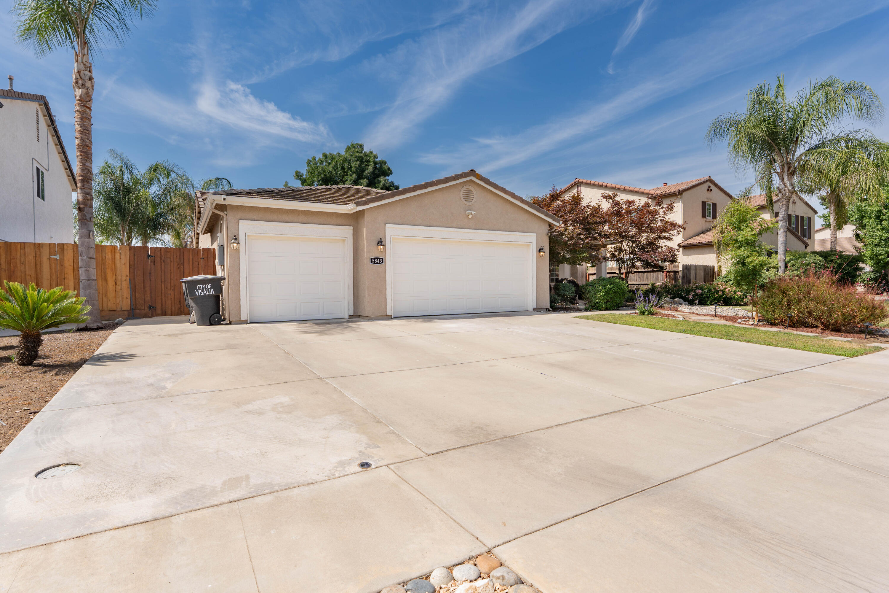5843 W Clinton Ave, Visalia, CA 93291
