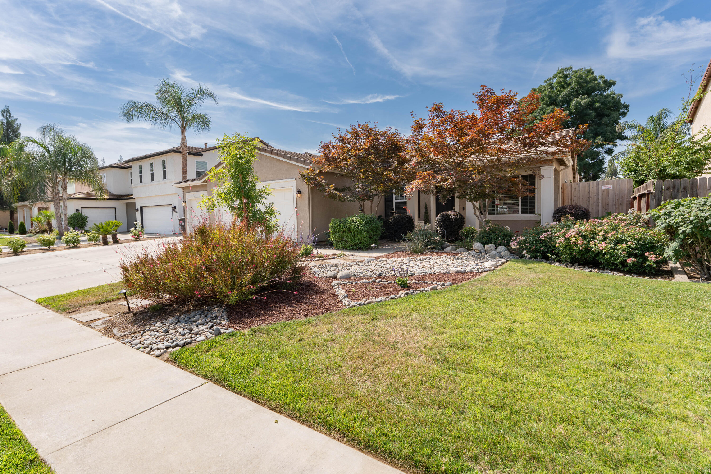 5843 W Clinton Ave, Visalia, CA 93291
