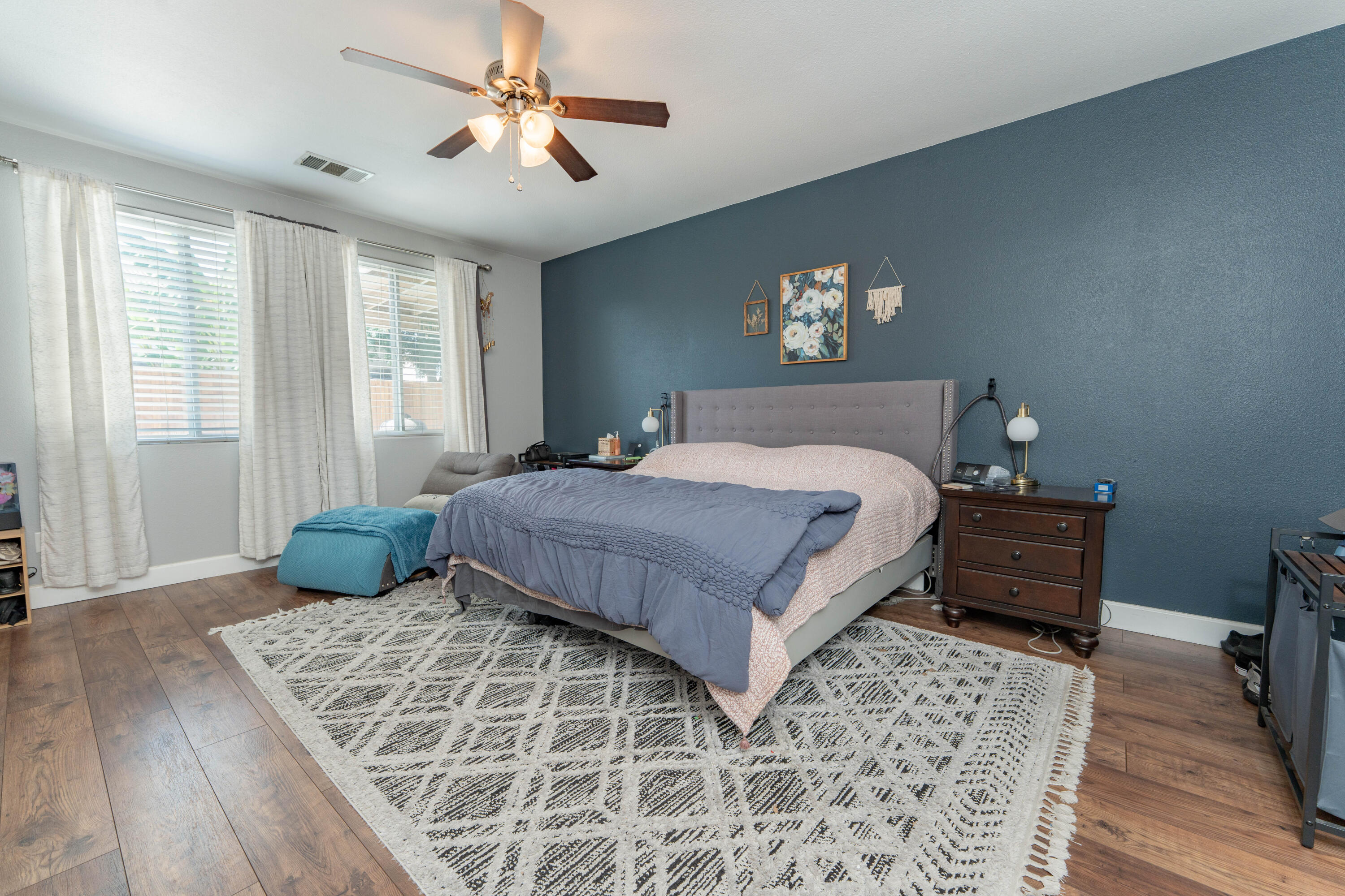 5843 W Clinton Ave, Visalia, CA 93291