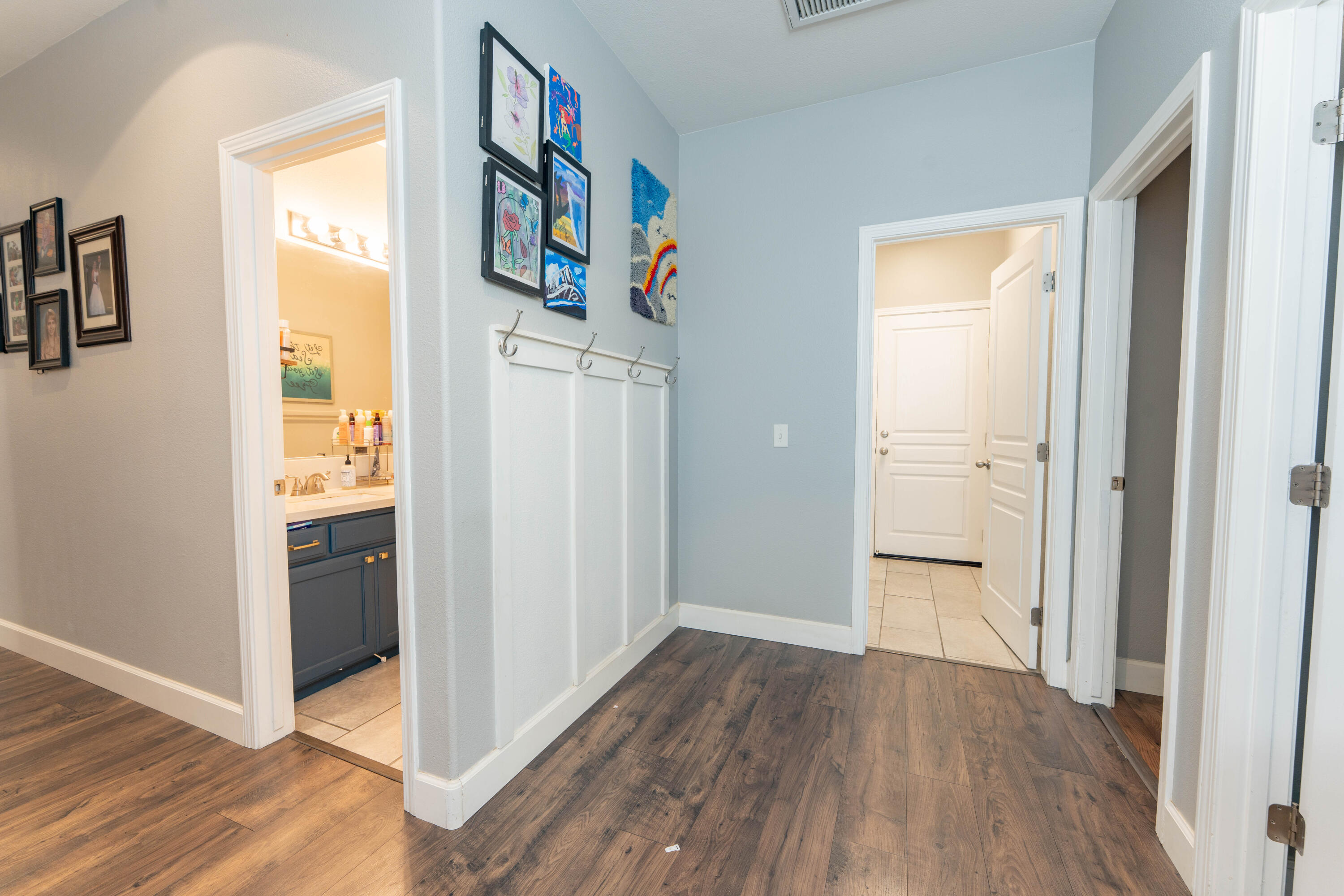 5843 W Clinton Ave, Visalia, CA 93291