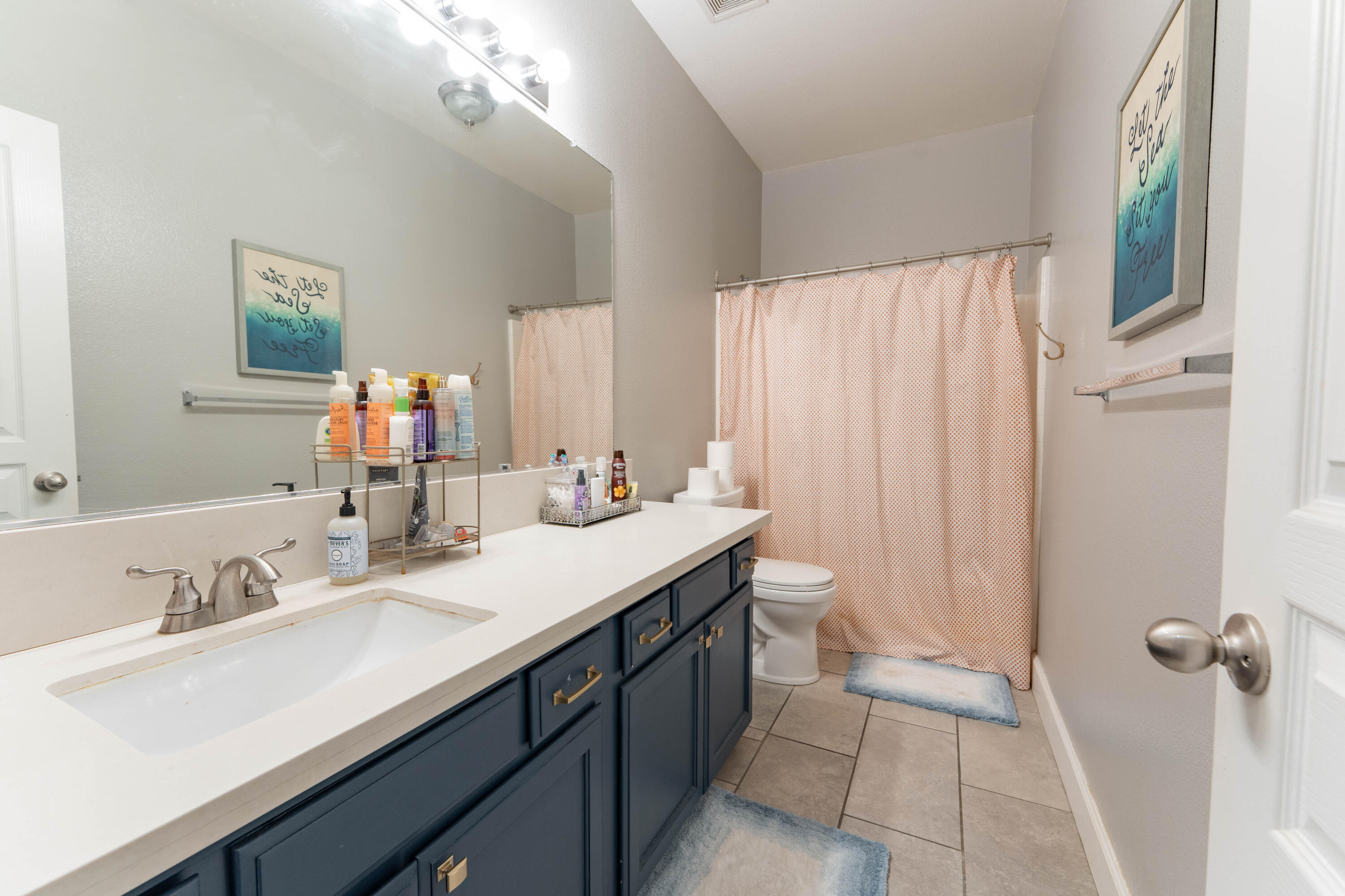 5843 W Clinton Ave, Visalia, CA 93291